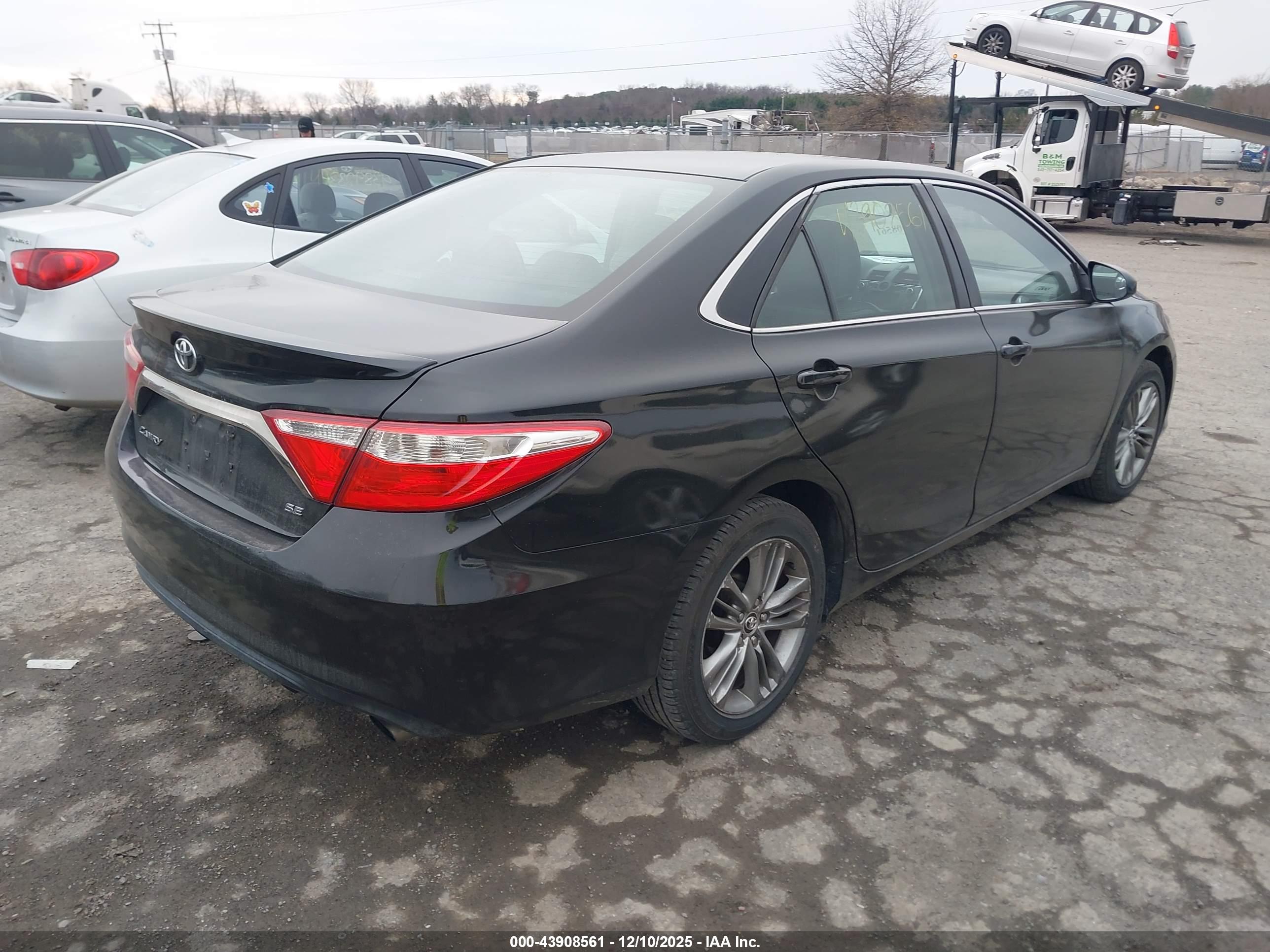 TOYOTA CAMRY image 4