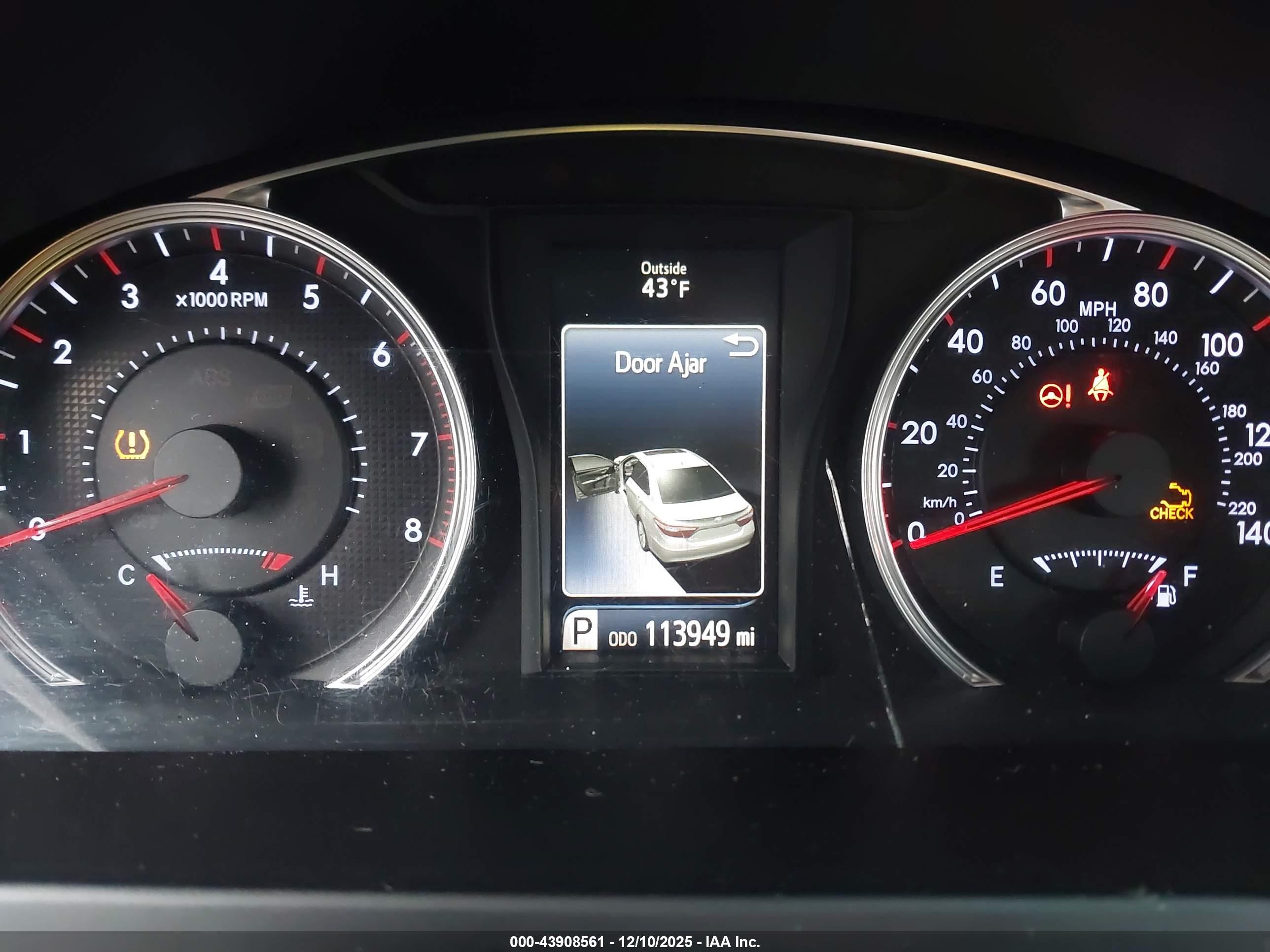 TOYOTA CAMRY image 7