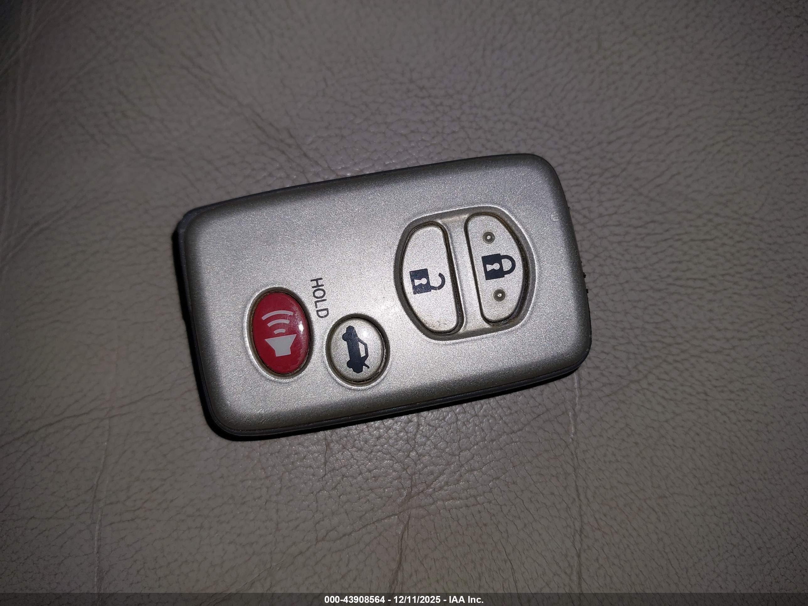 TOYOTA CAMRY image 11