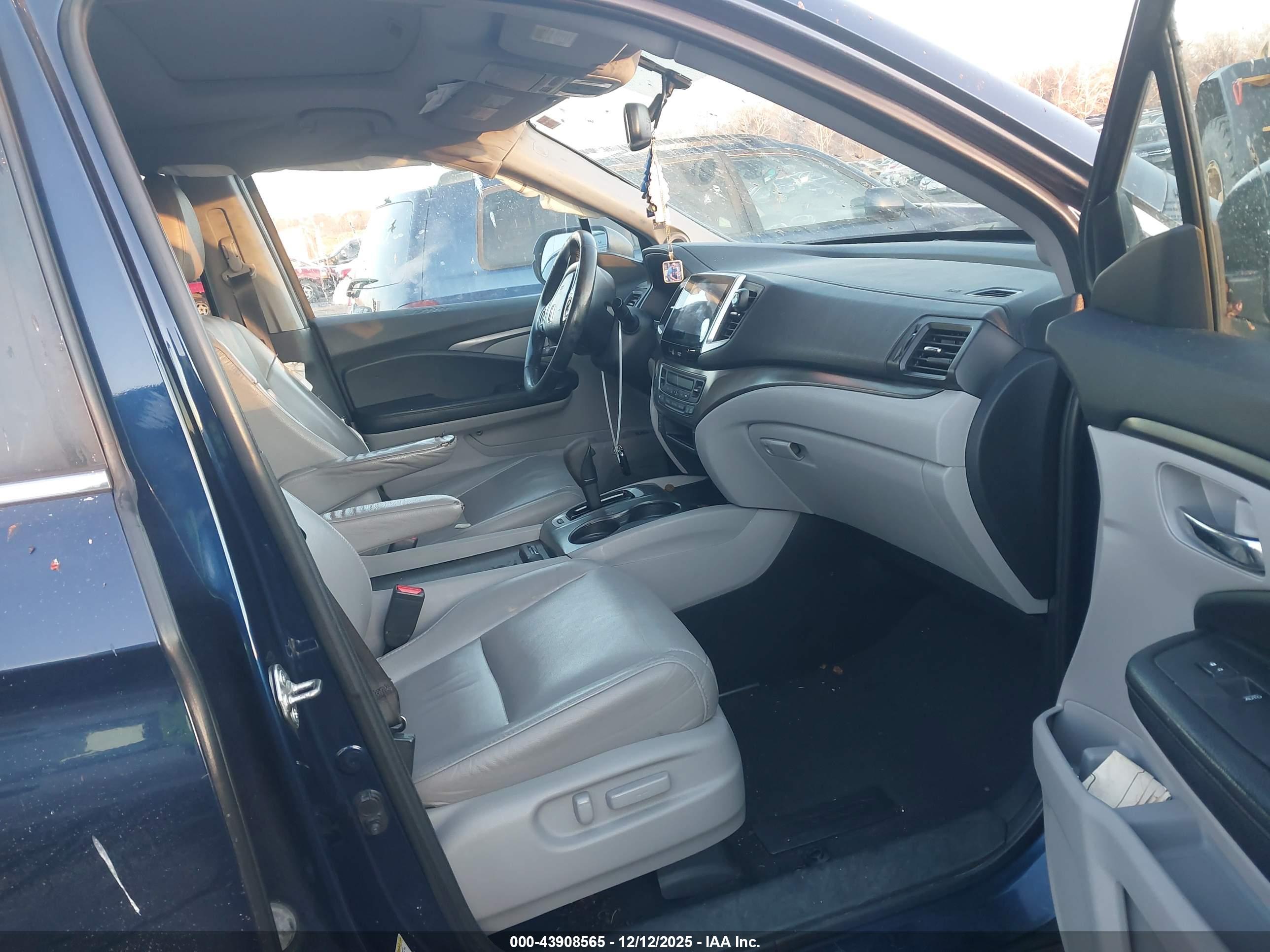HONDA PILOT image 5