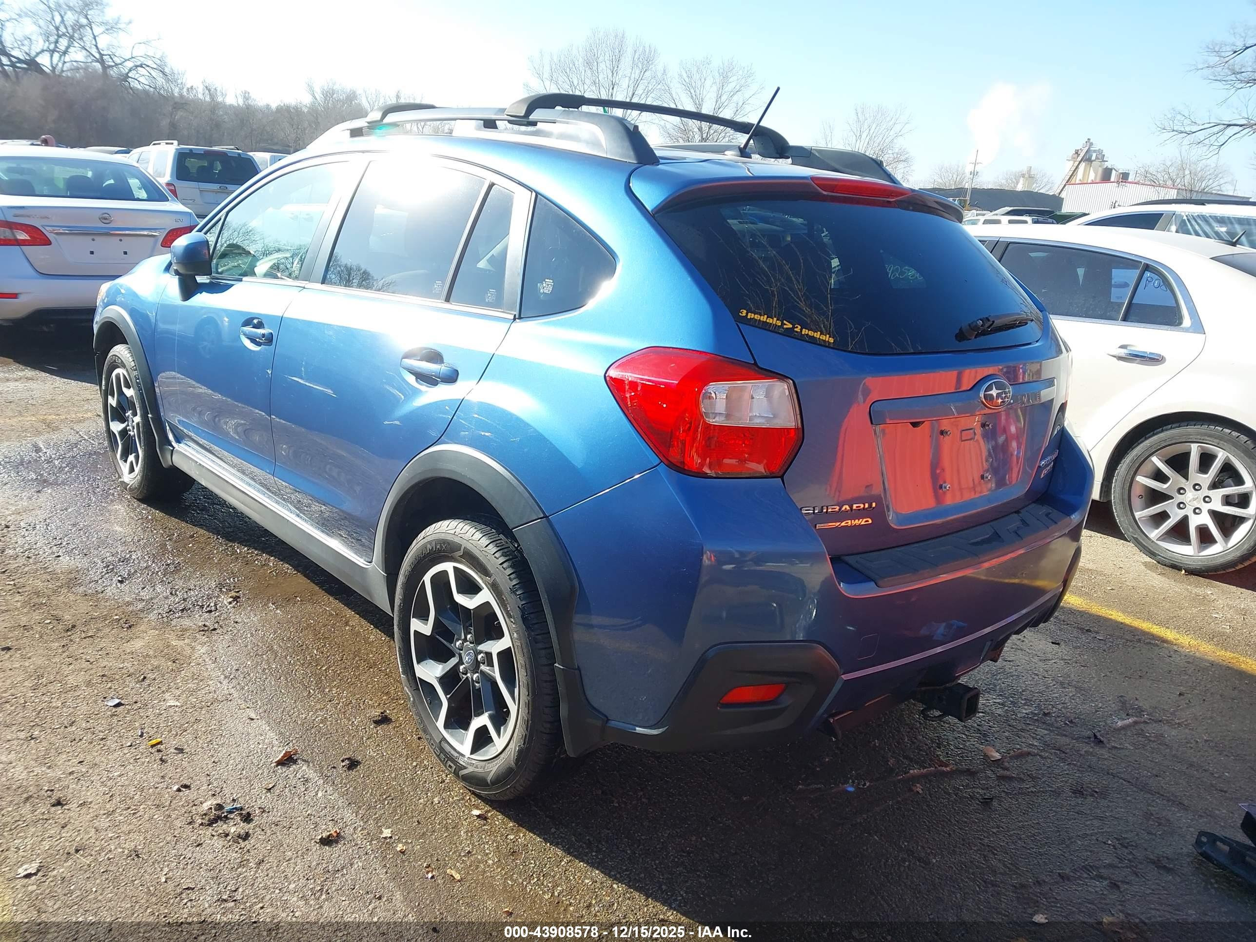 SUBARU CROSSTREK image 3