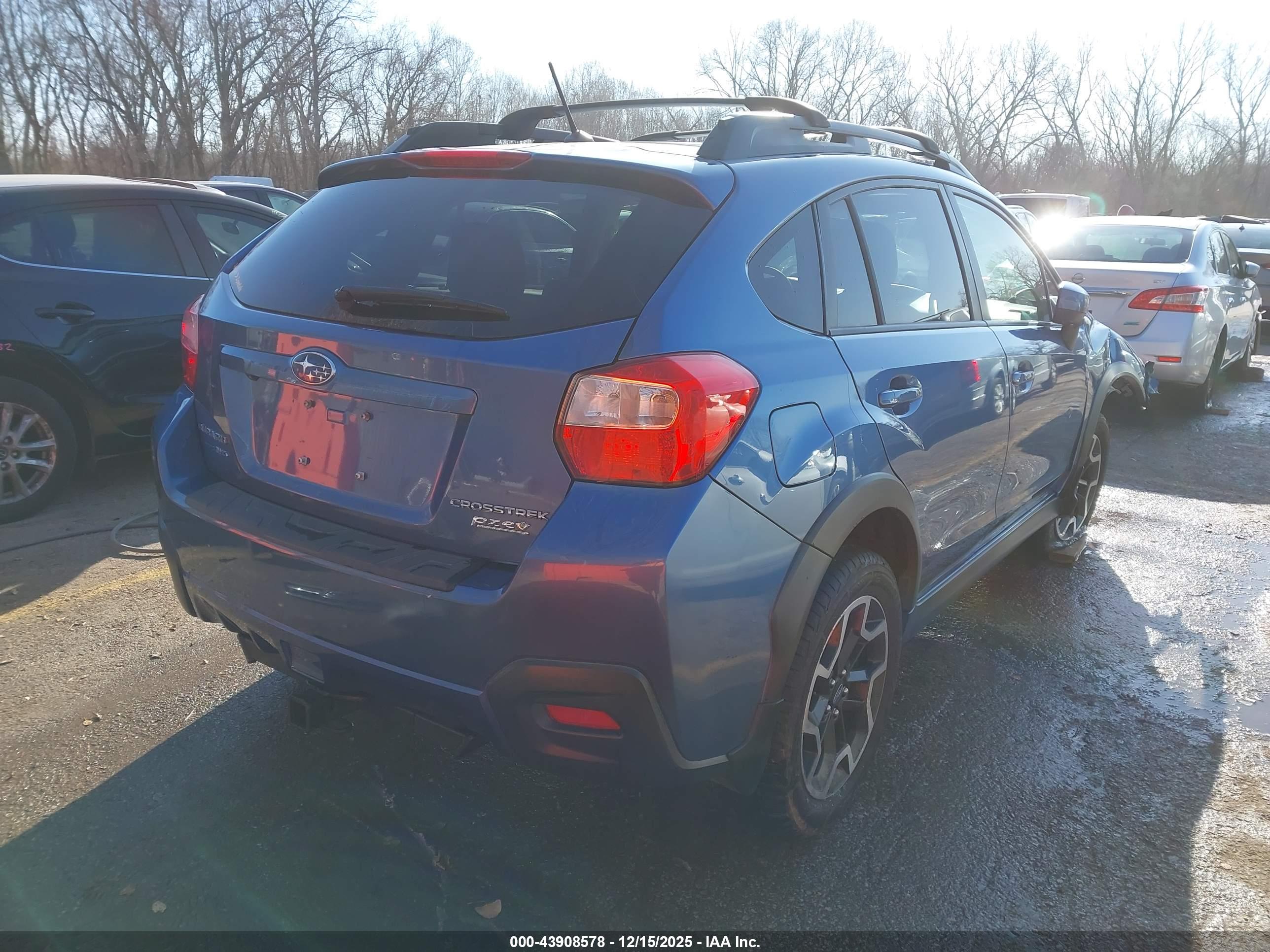 SUBARU CROSSTREK image 4