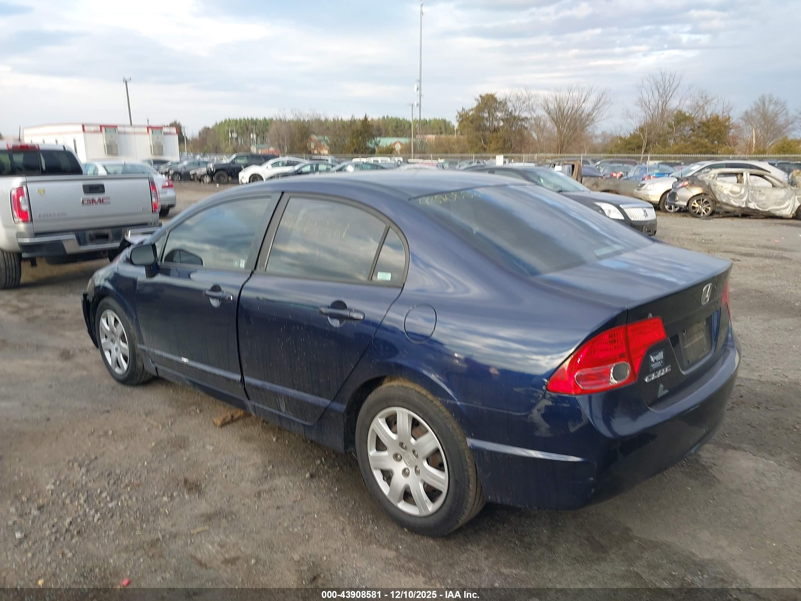 HONDA CIVIC image 3