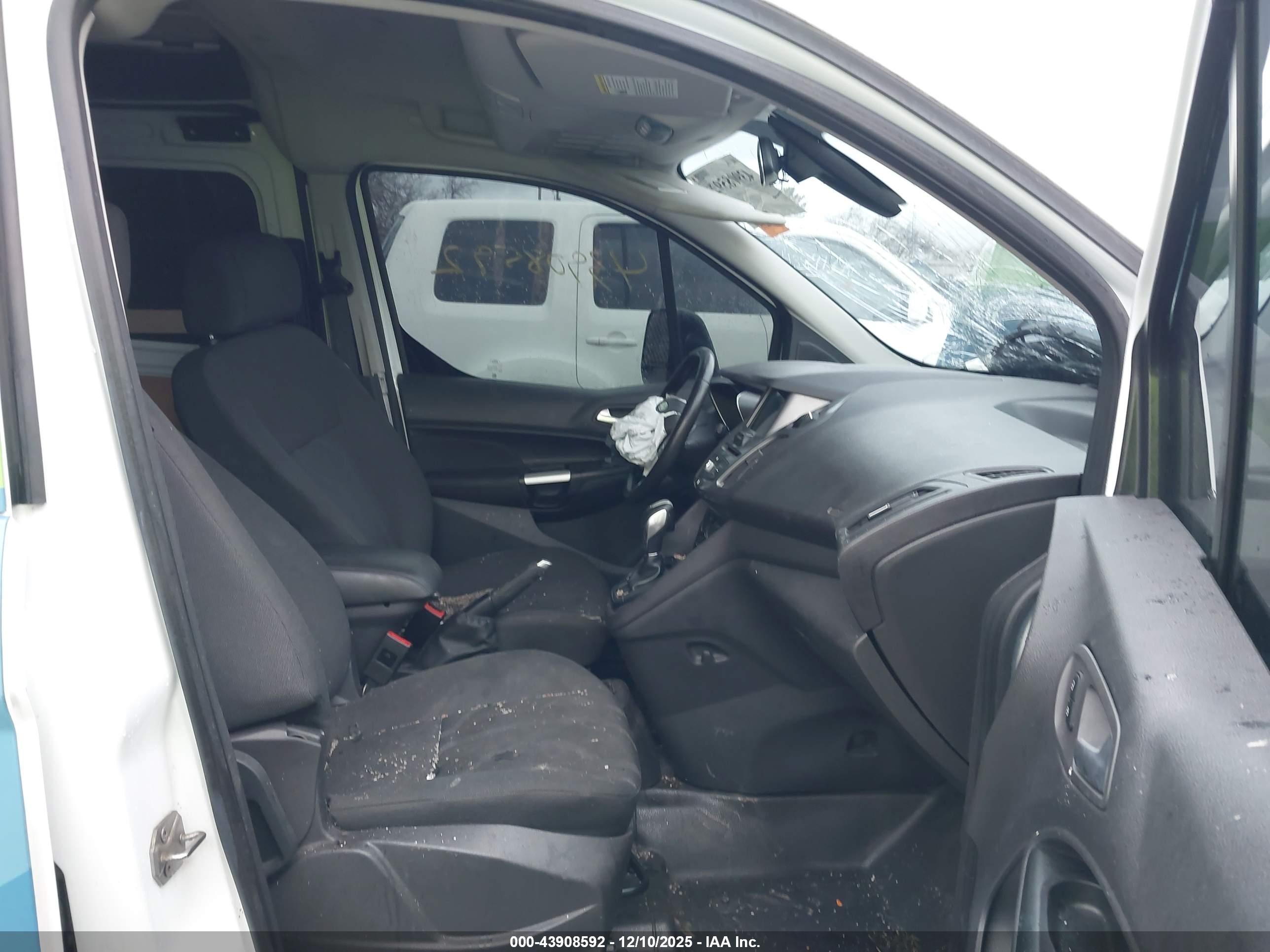 FORD TRANSIT image 5