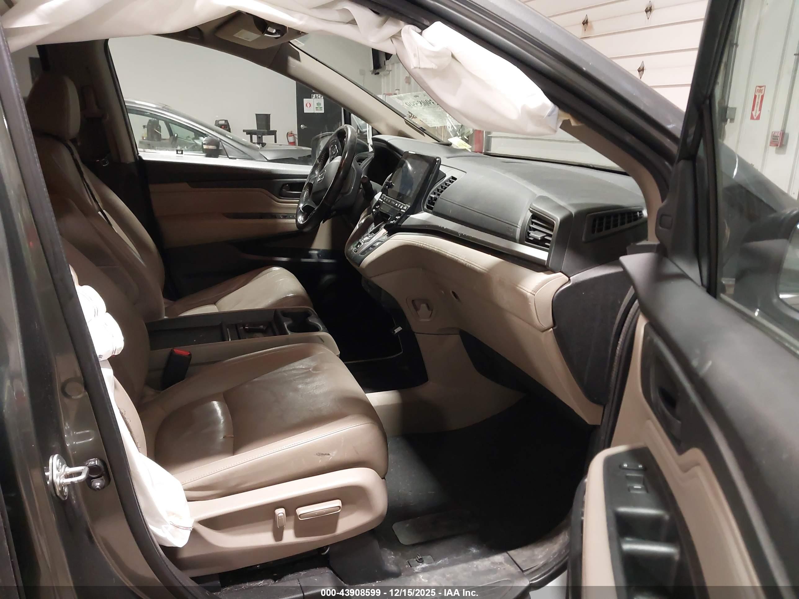 HONDA ODYSSEY image 5