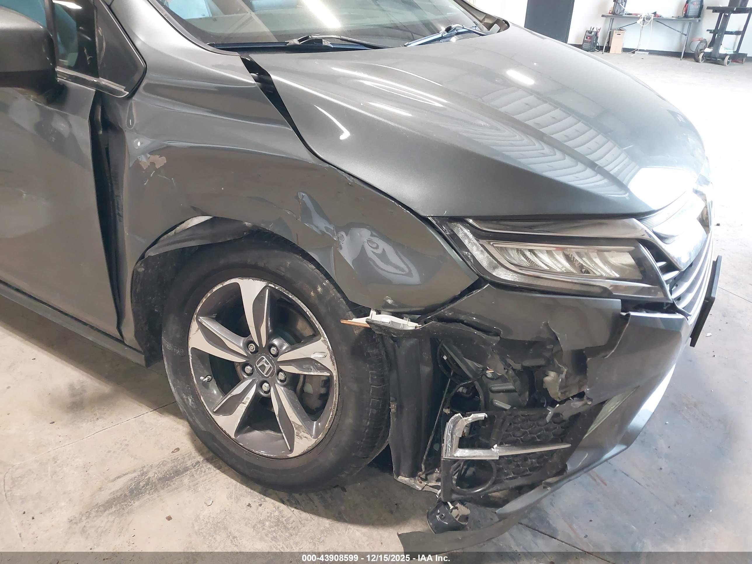 HONDA ODYSSEY image 6