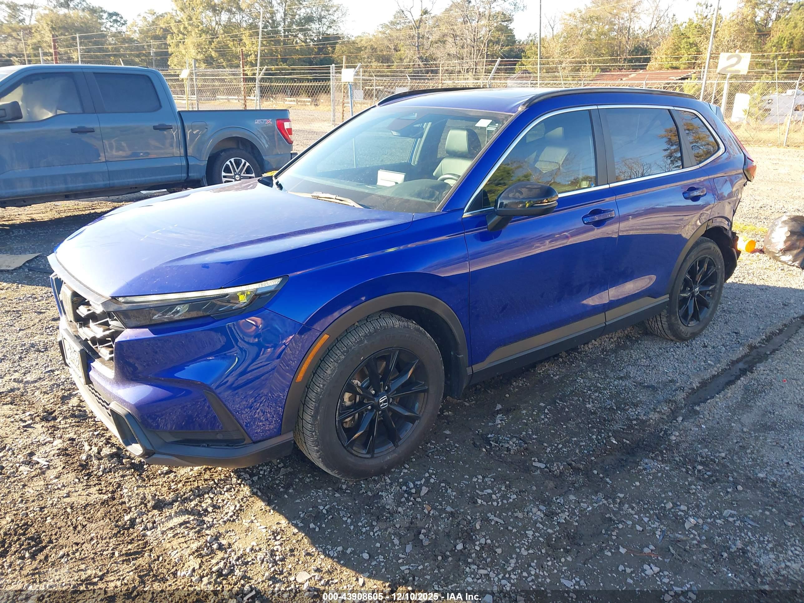 HONDA CR-V image 2