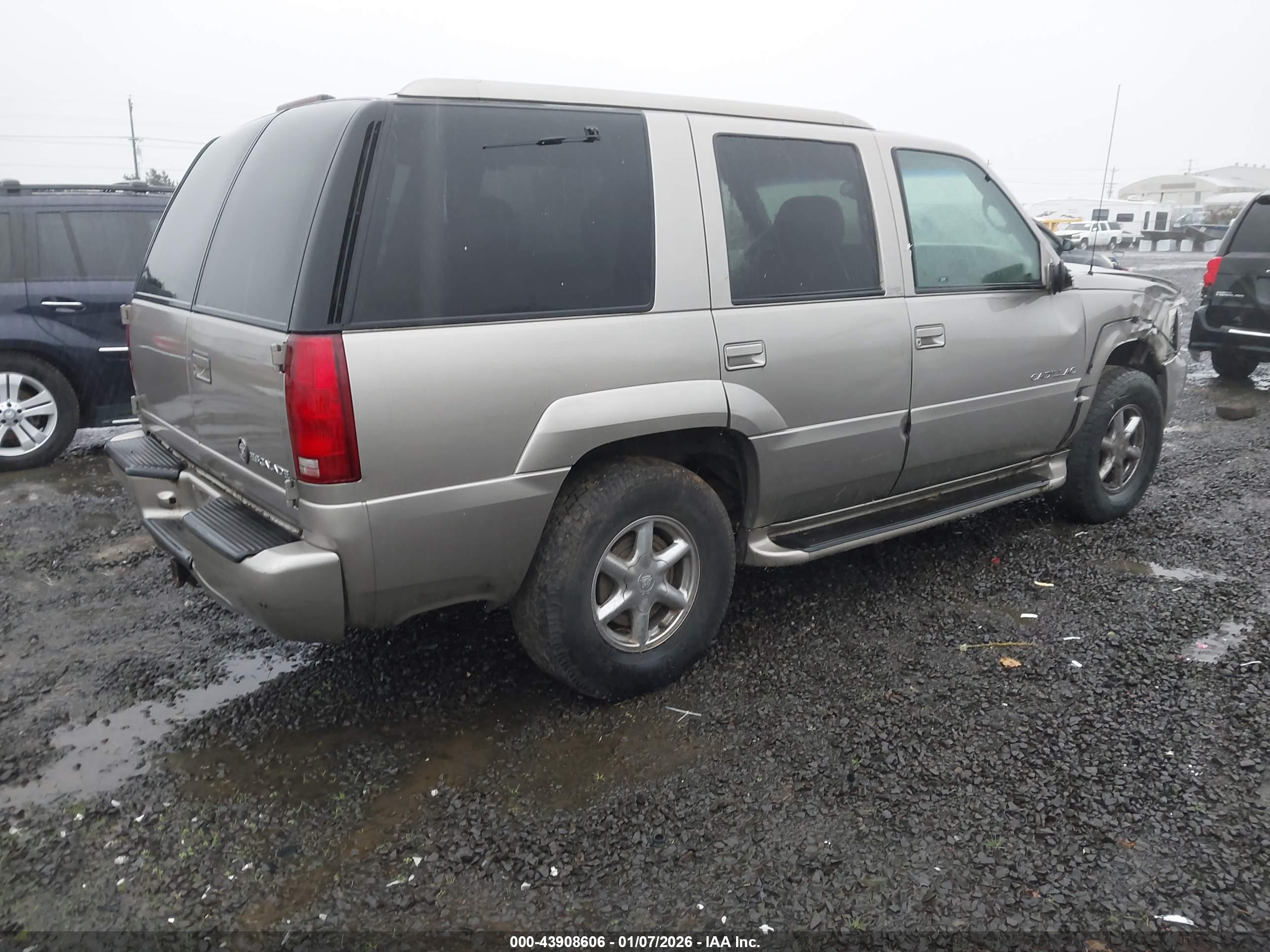 CADILLAC ESCALADE image 4