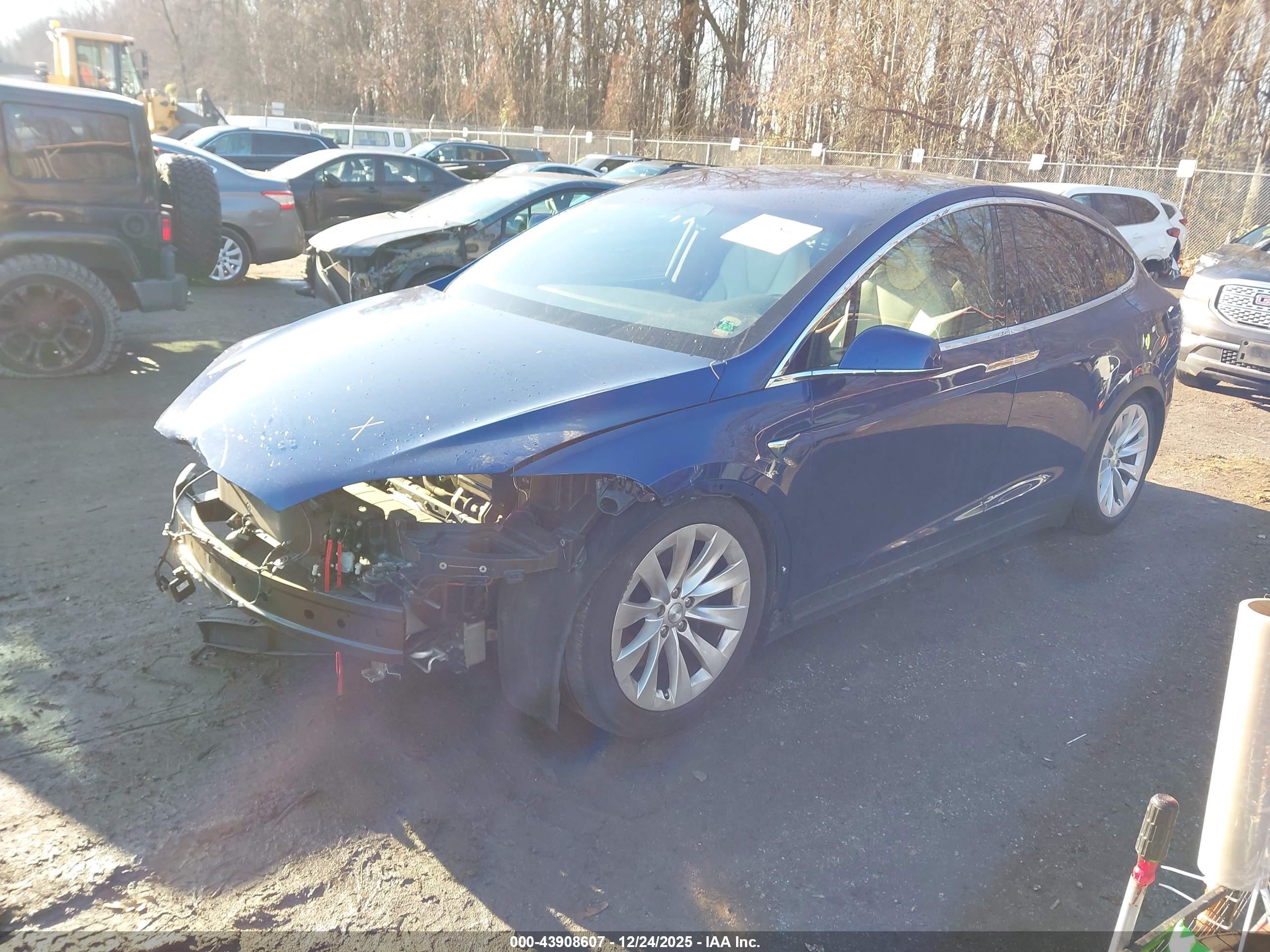 TESLA MODEL image 2
