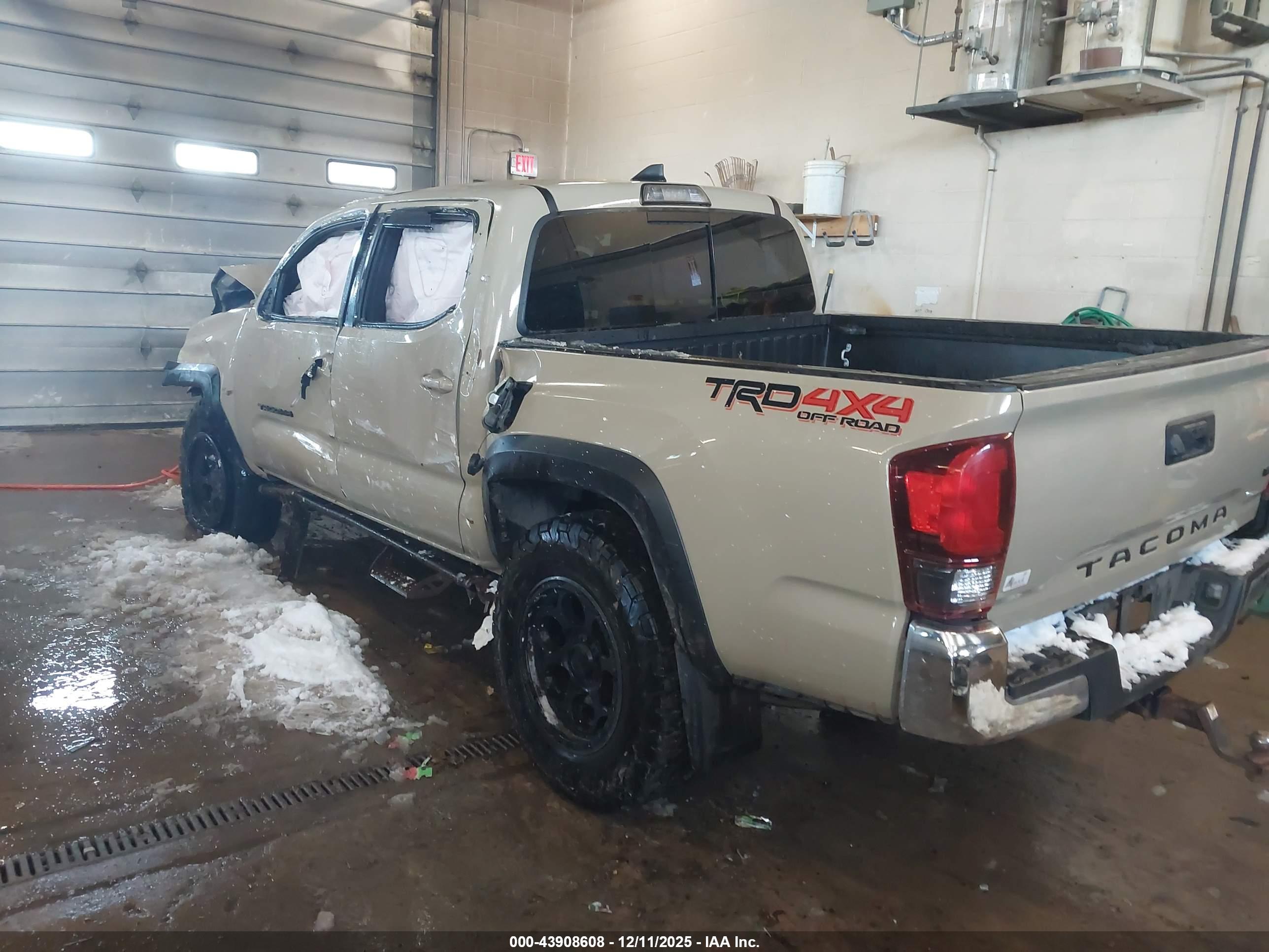 TOYOTA TACOMA image 3