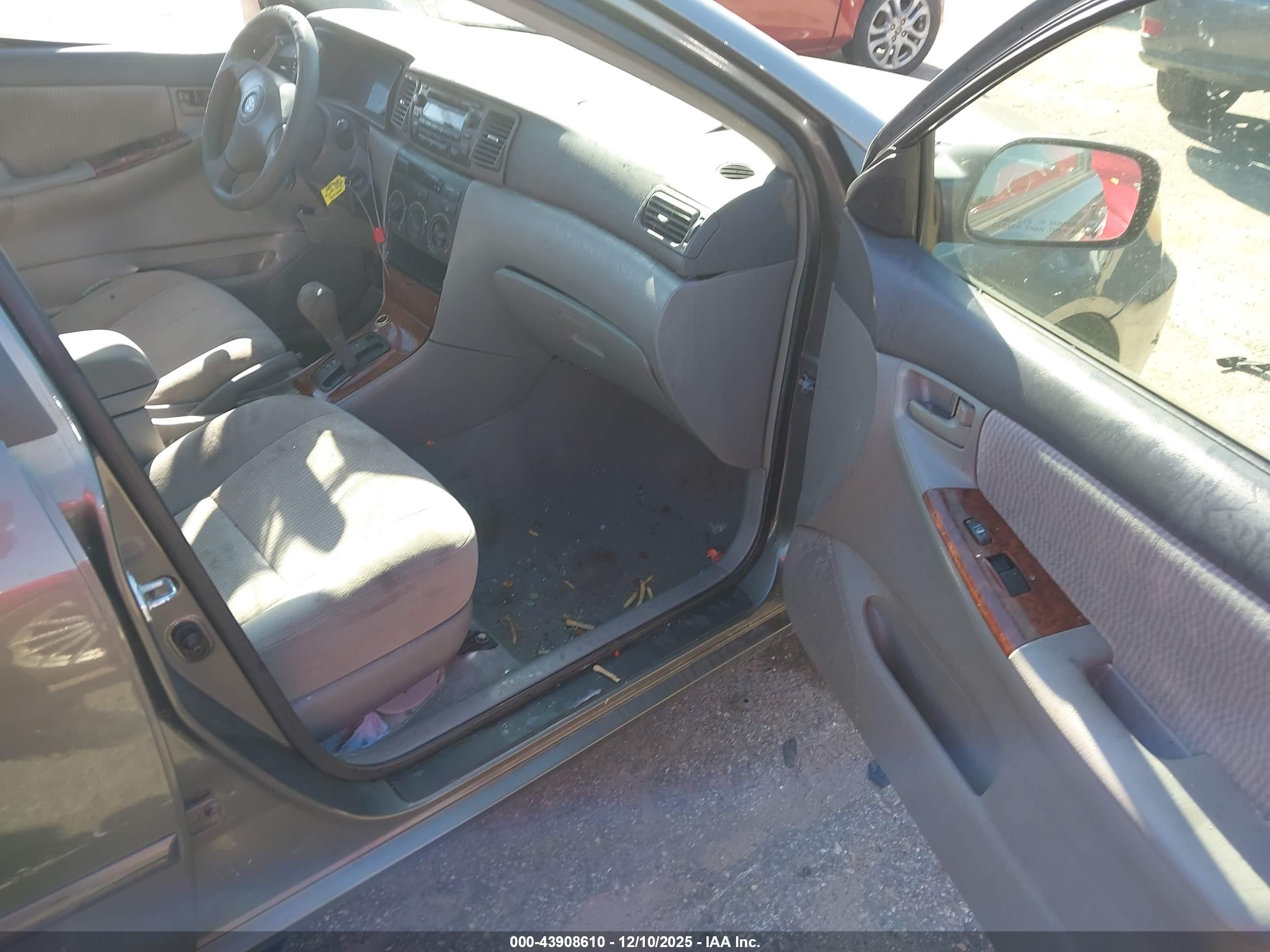 TOYOTA COROLLA image 5
