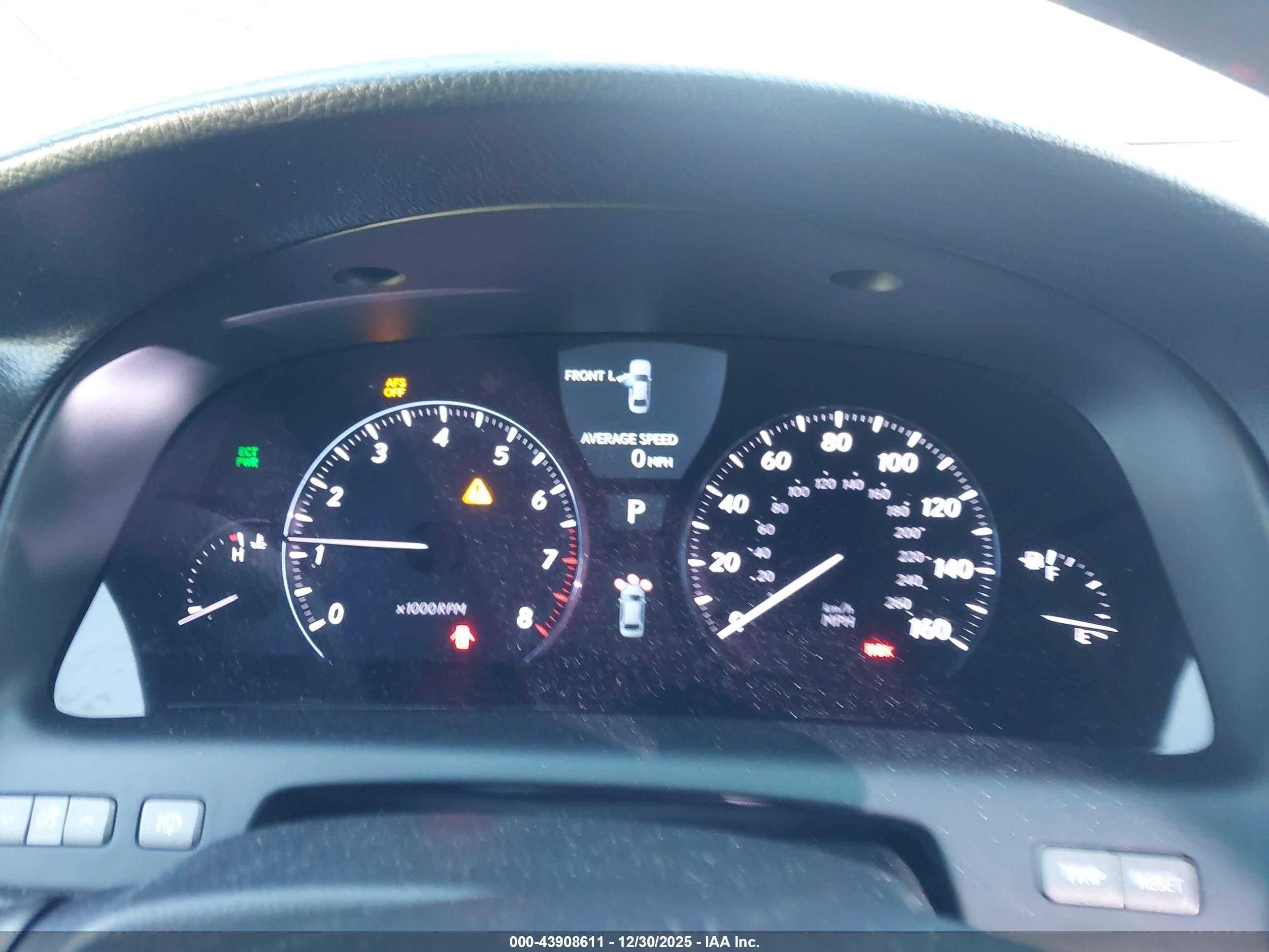 LEXUS LS image 7