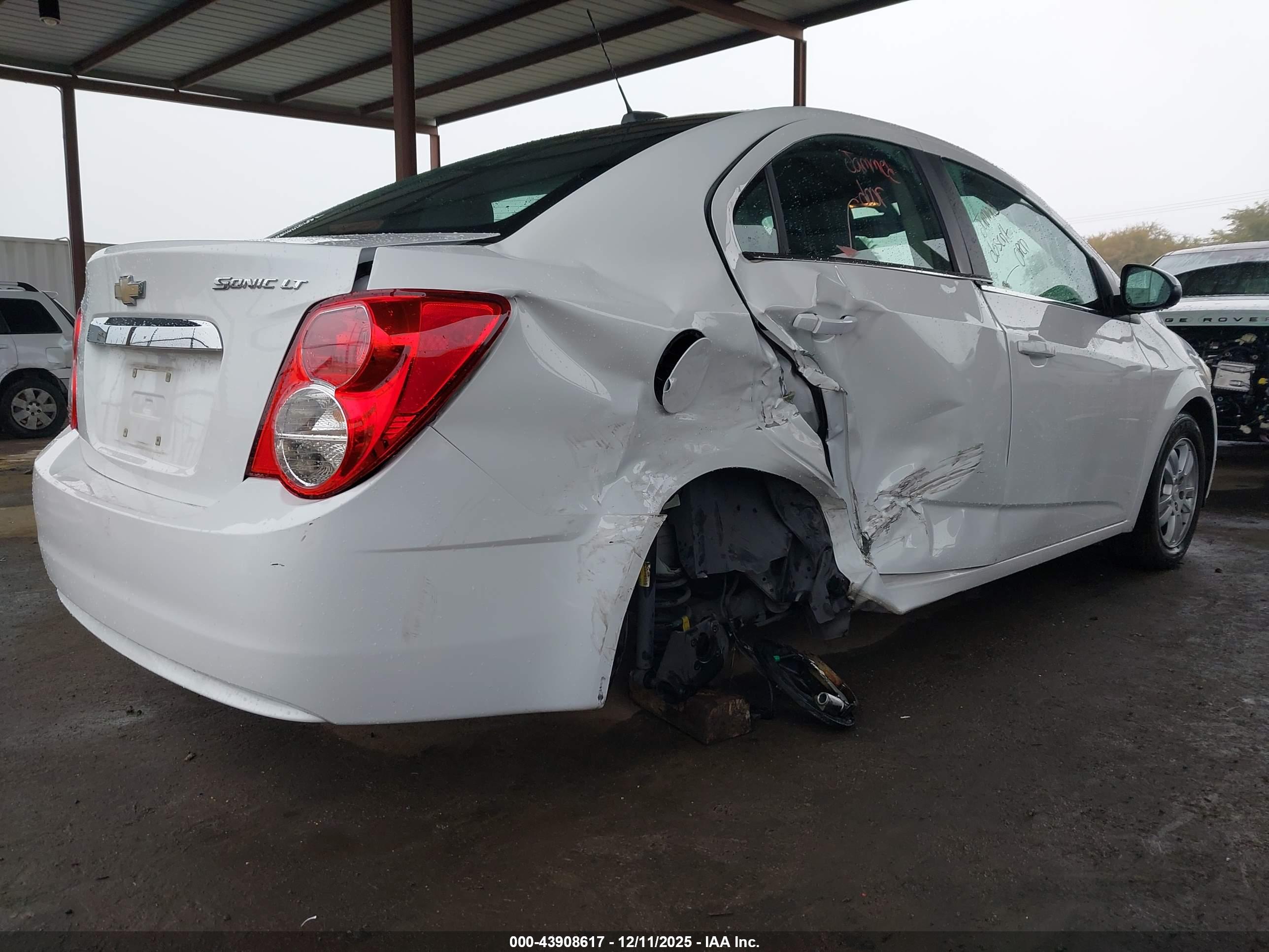 CHEVROLET SONIC image 4
