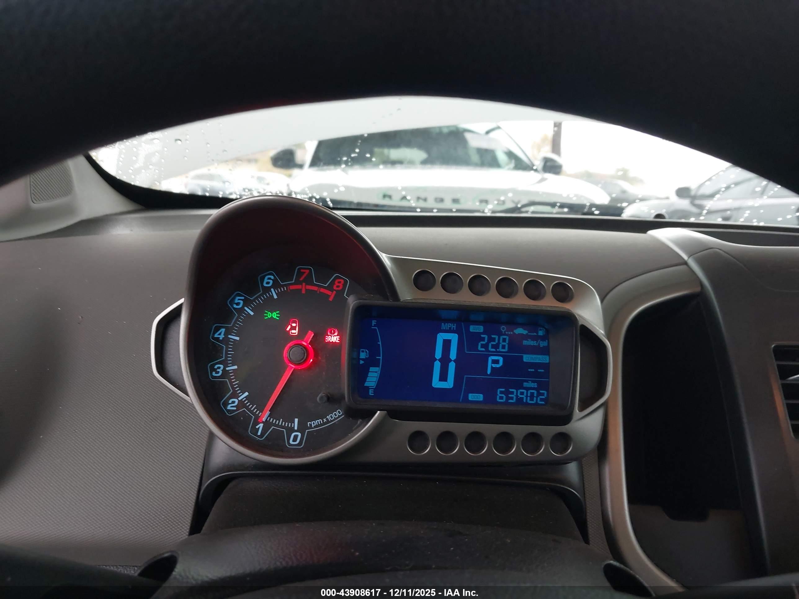 CHEVROLET SONIC image 7