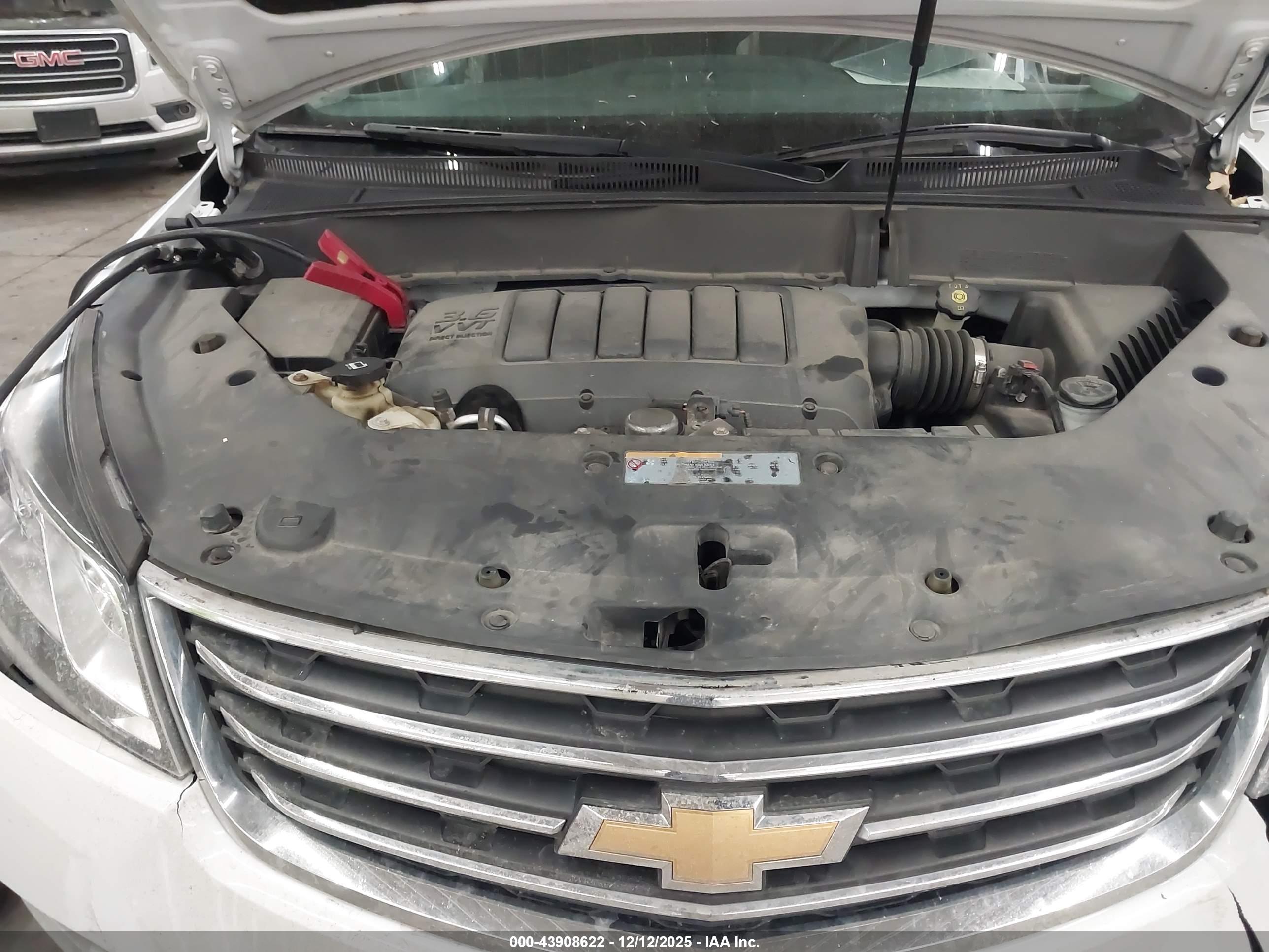 CHEVROLET TRAVERSE image 10