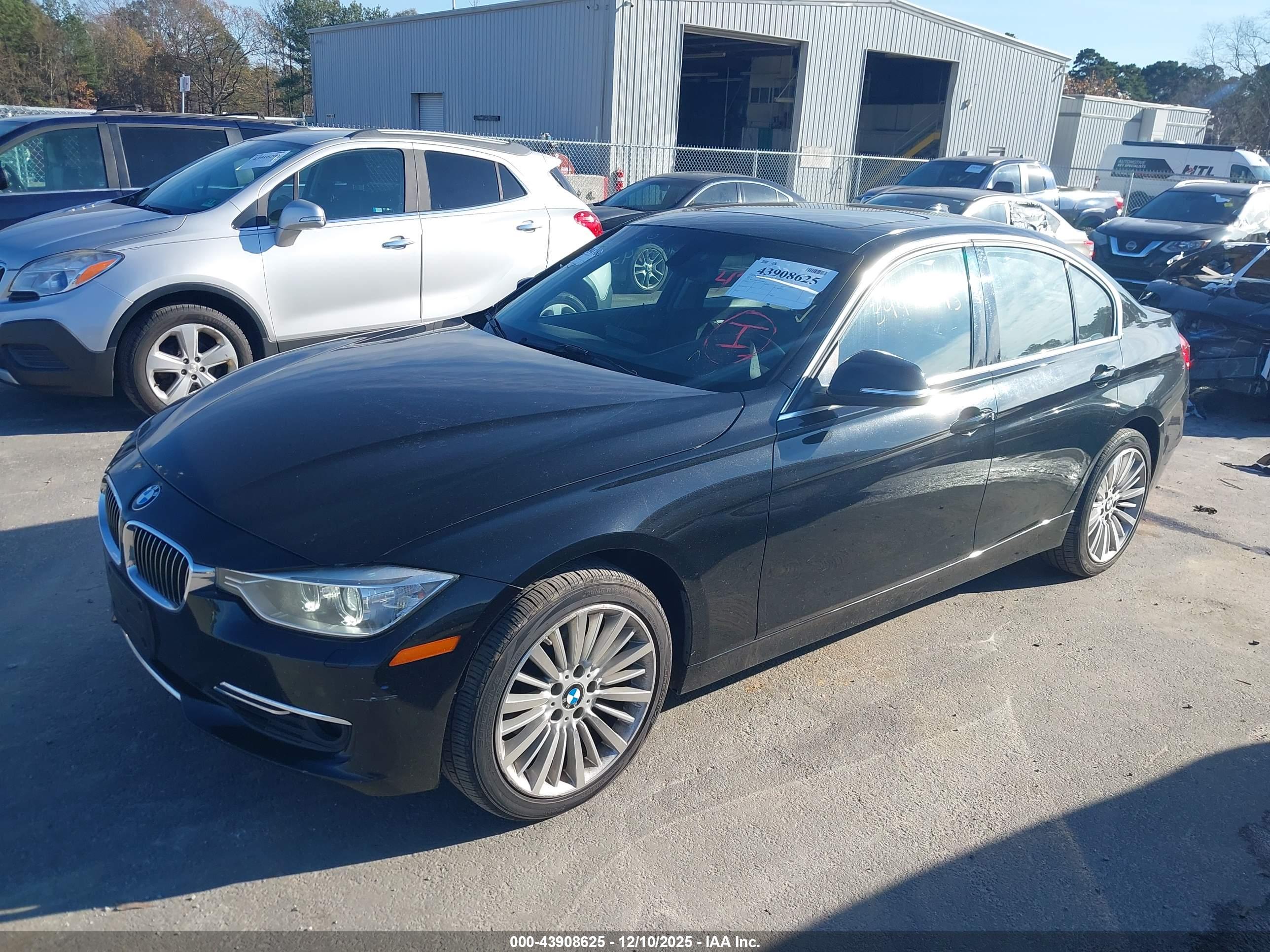 BMW 328I image 2