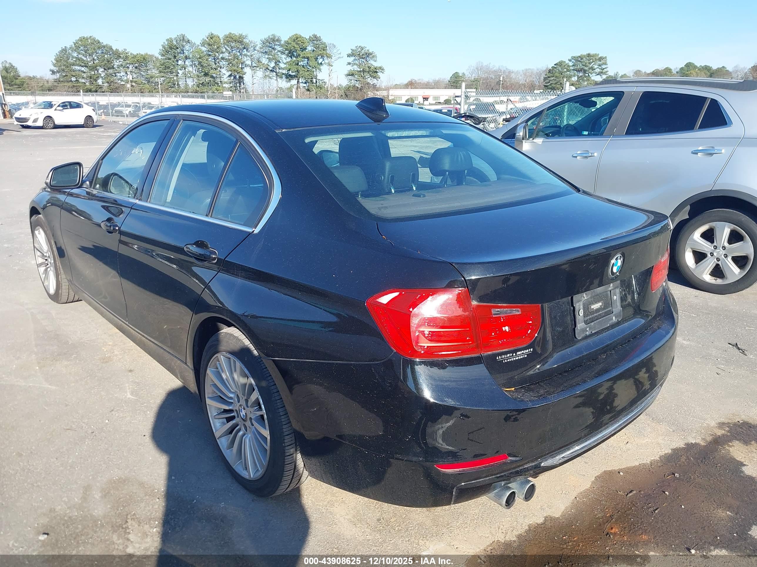 BMW 328I image 3