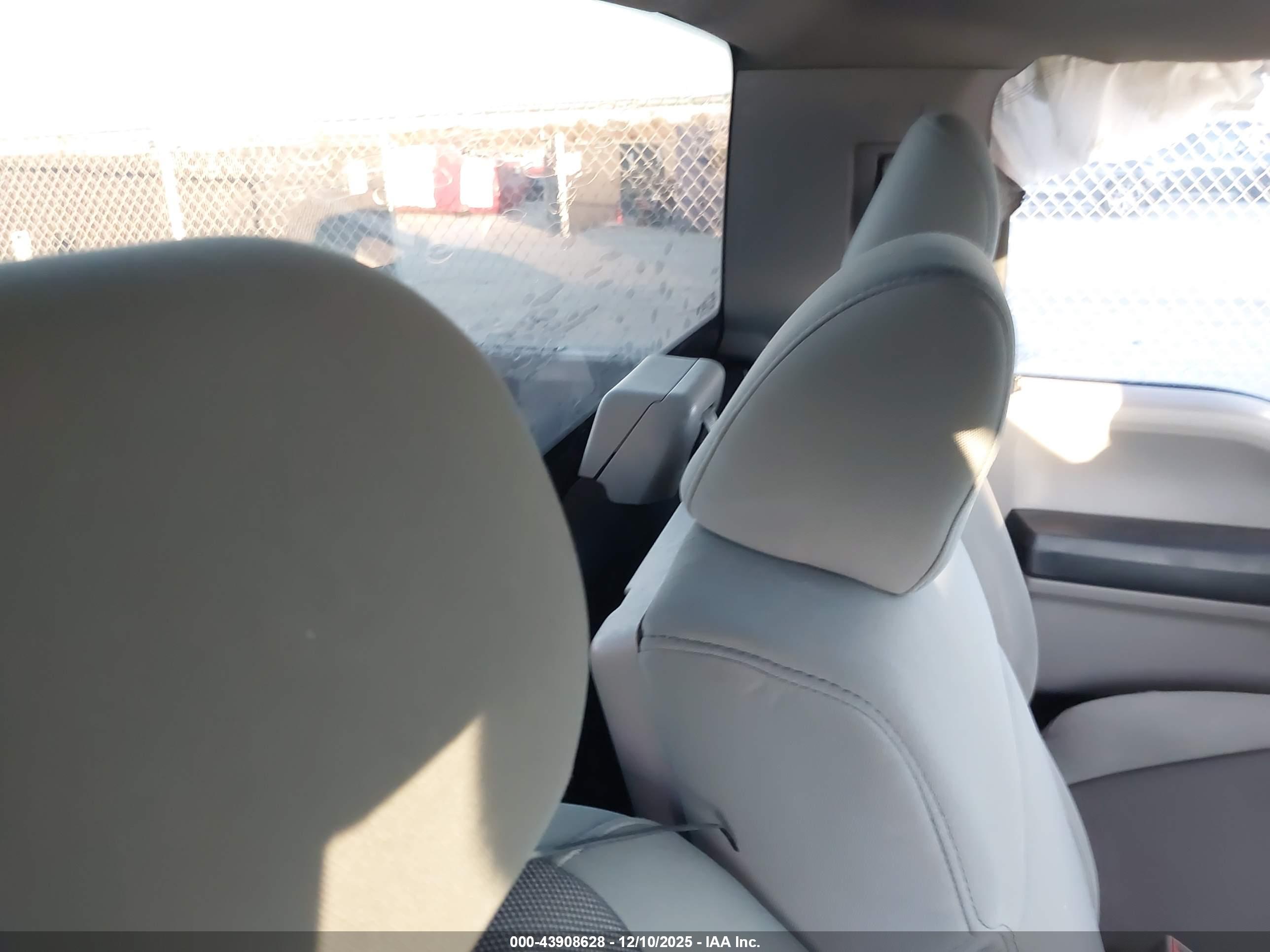 FORD F-150 image 8