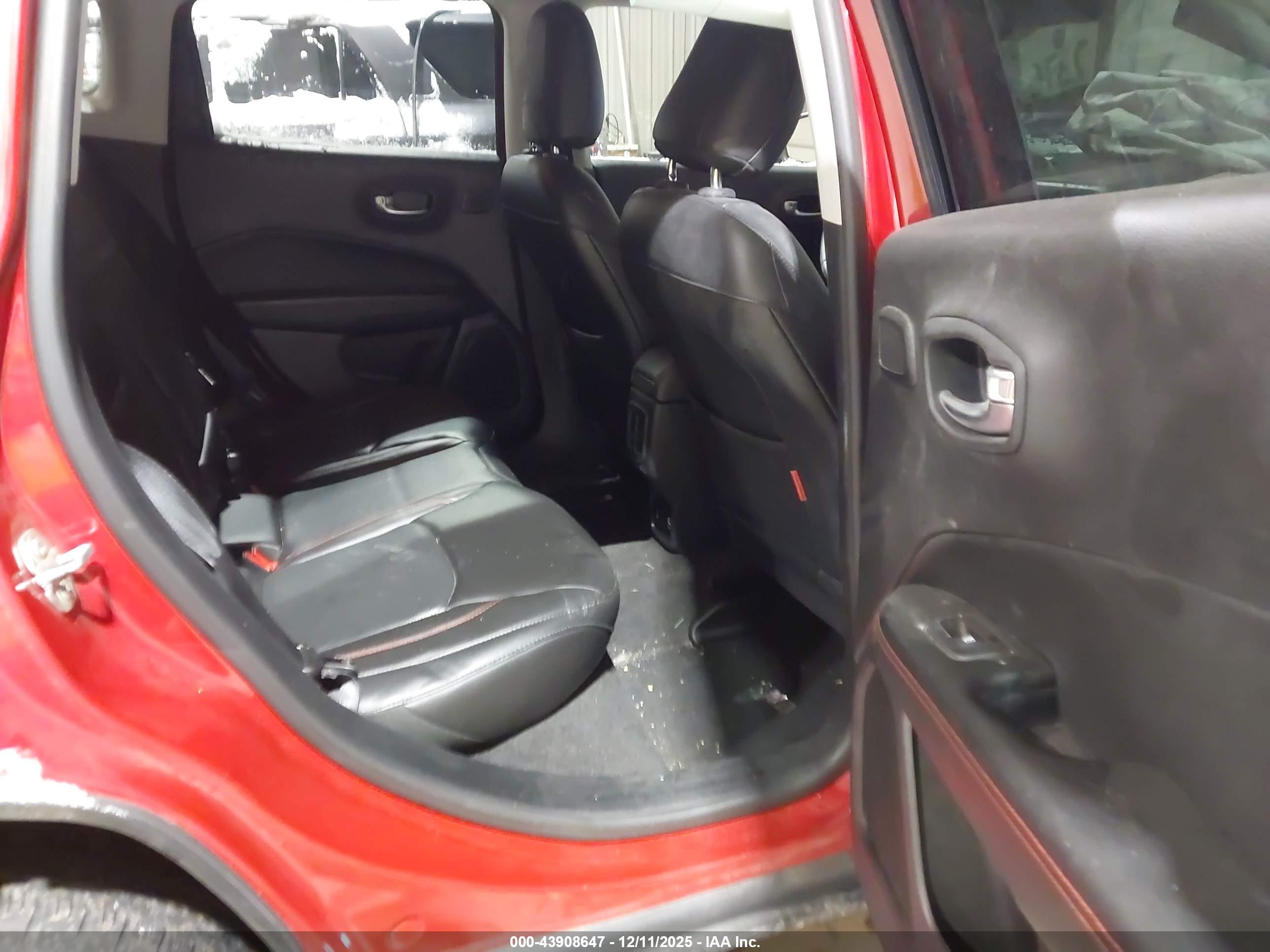 JEEP COMPASS image 8