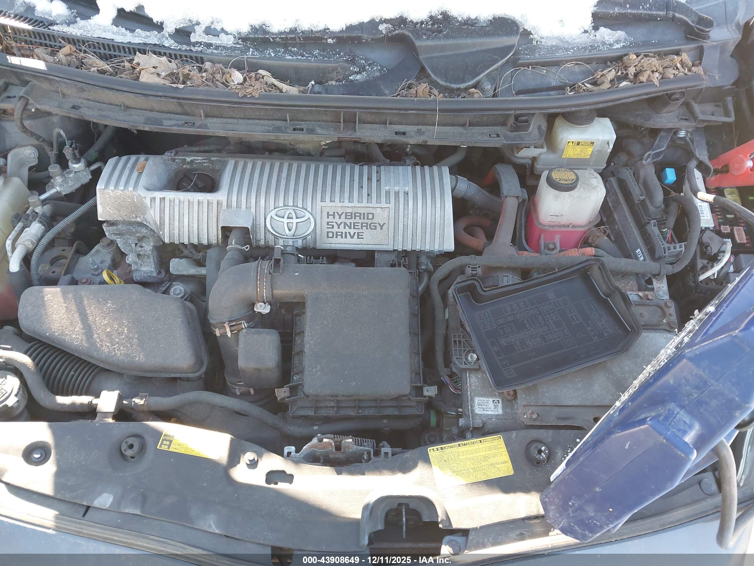 TOYOTA PRIUS image 10