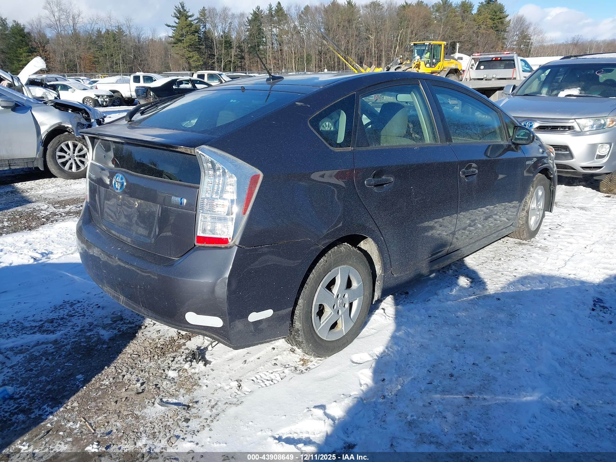 TOYOTA PRIUS image 4