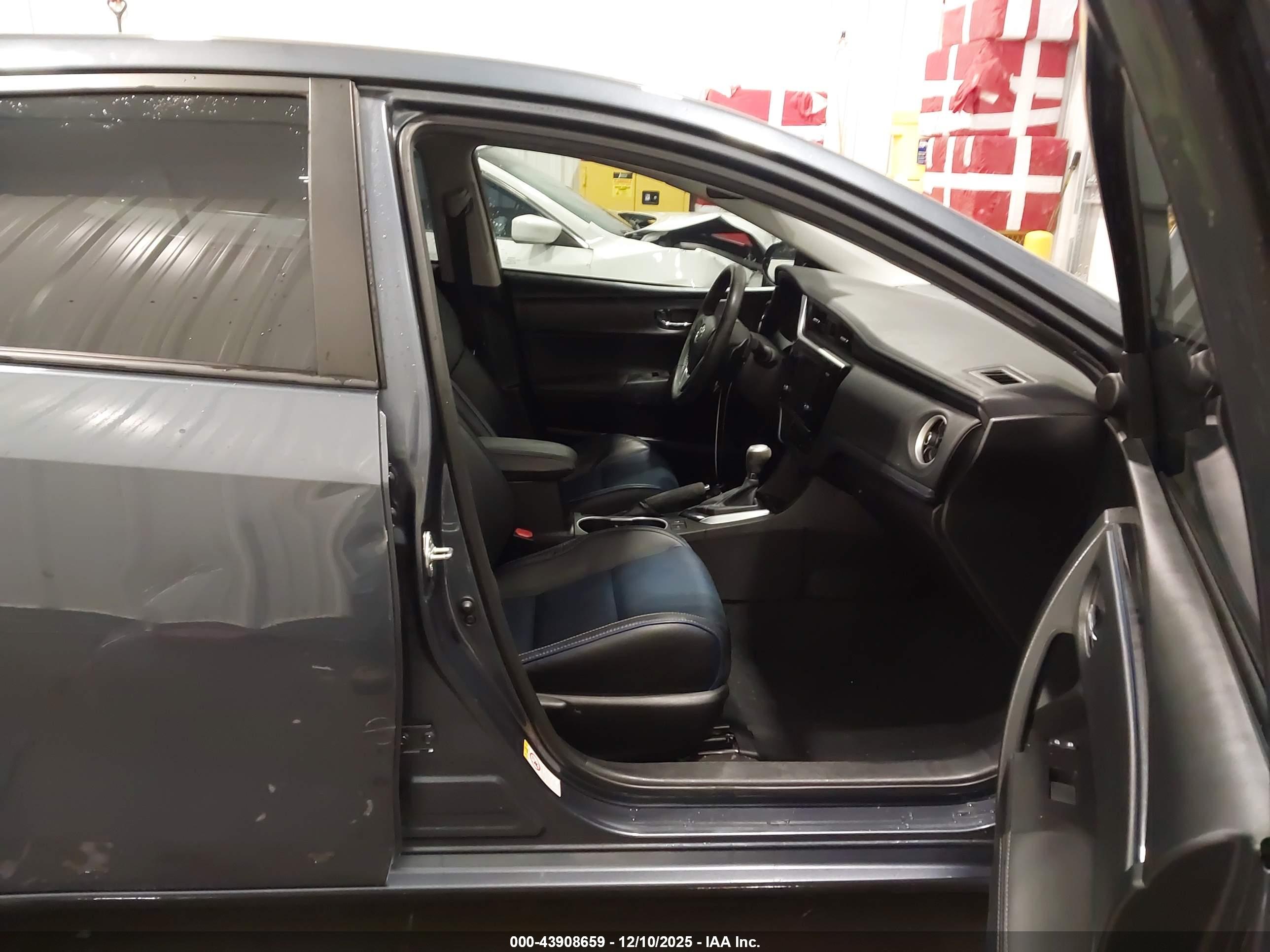 TOYOTA COROLLA image 5