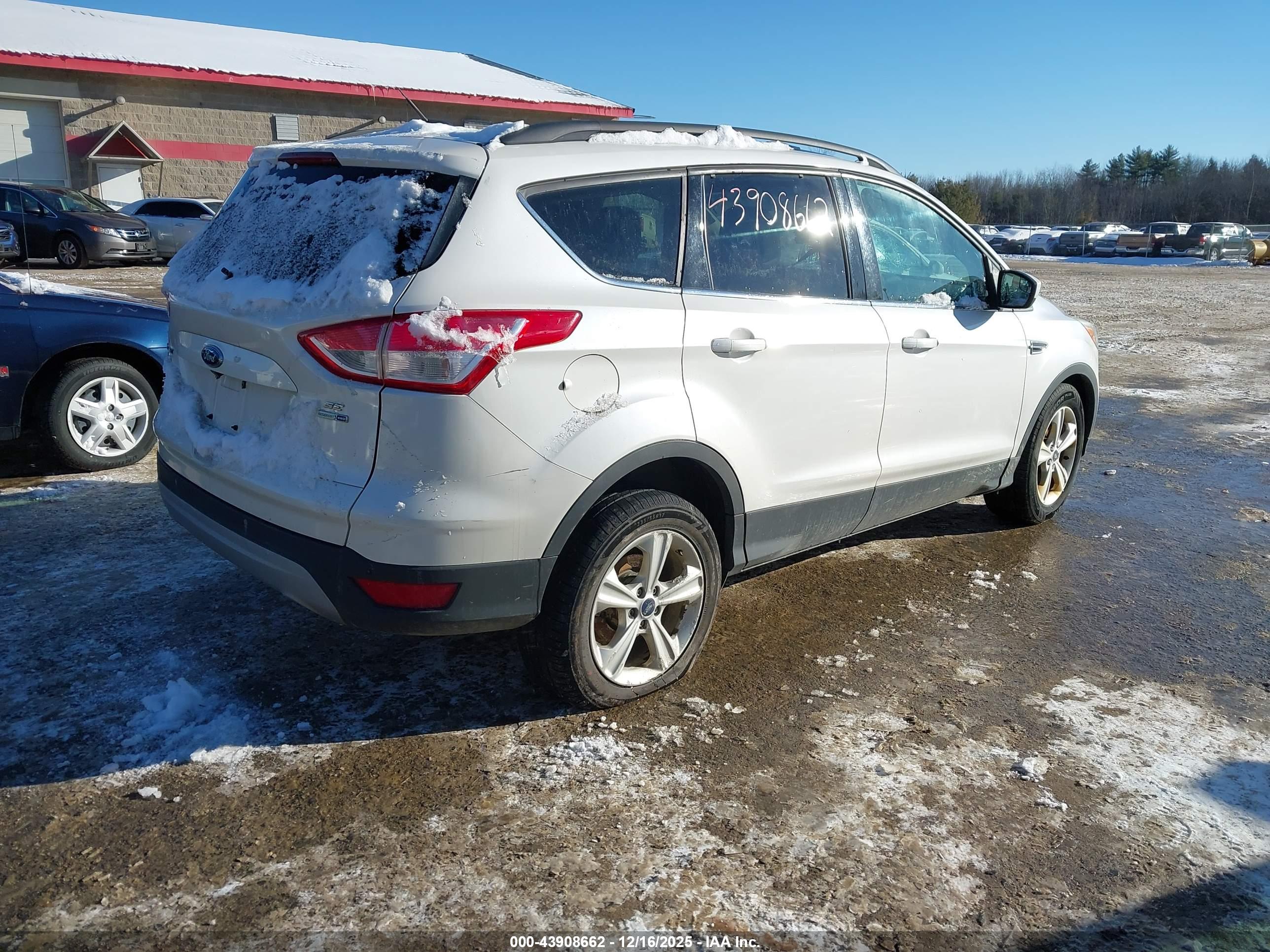 FORD ESCAPE image 4