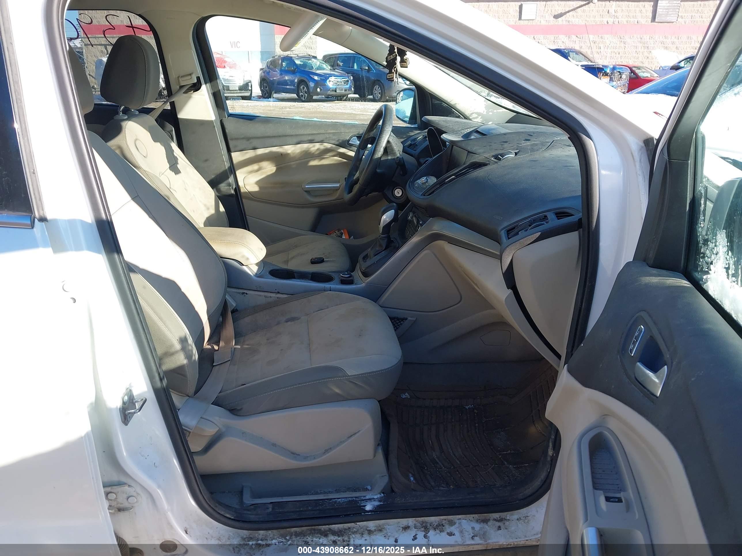FORD ESCAPE image 5