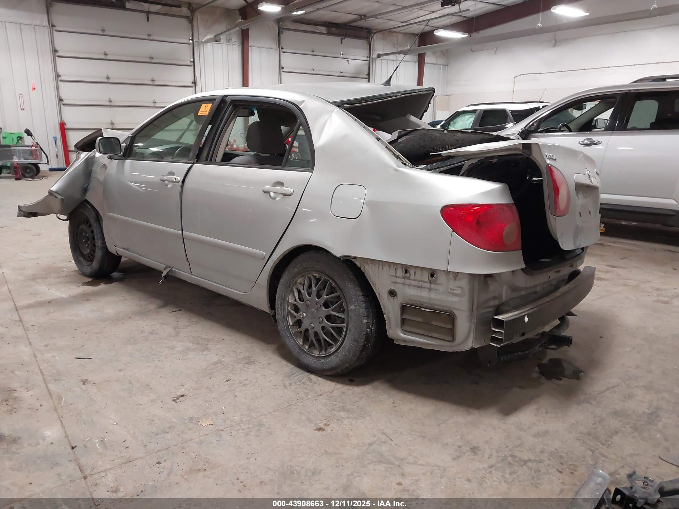 TOYOTA COROLLA image 3