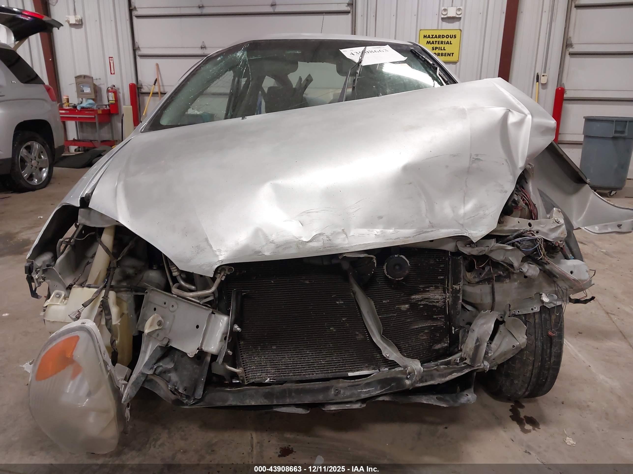 TOYOTA COROLLA image 6