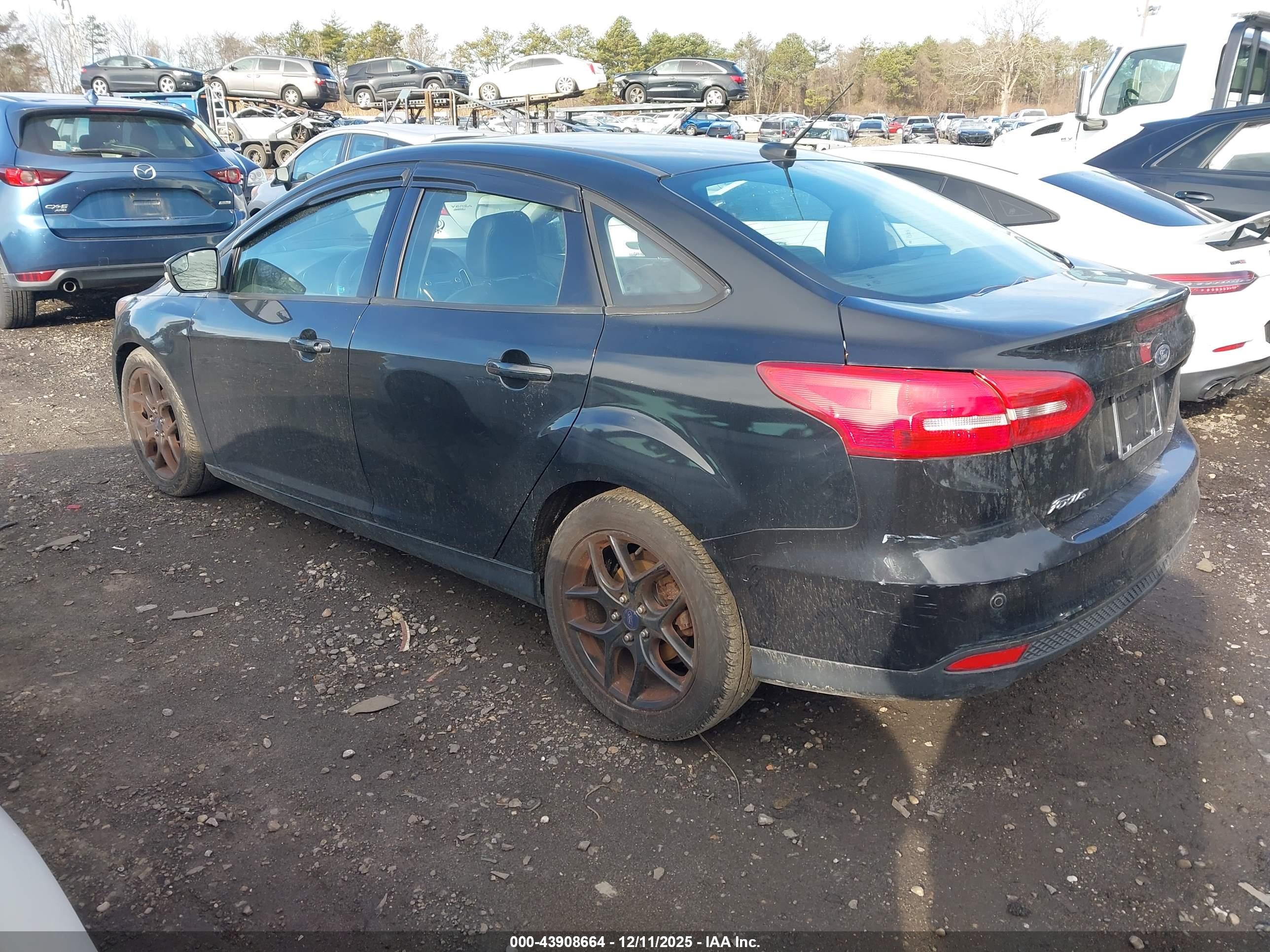 FORD FOCUS image 3