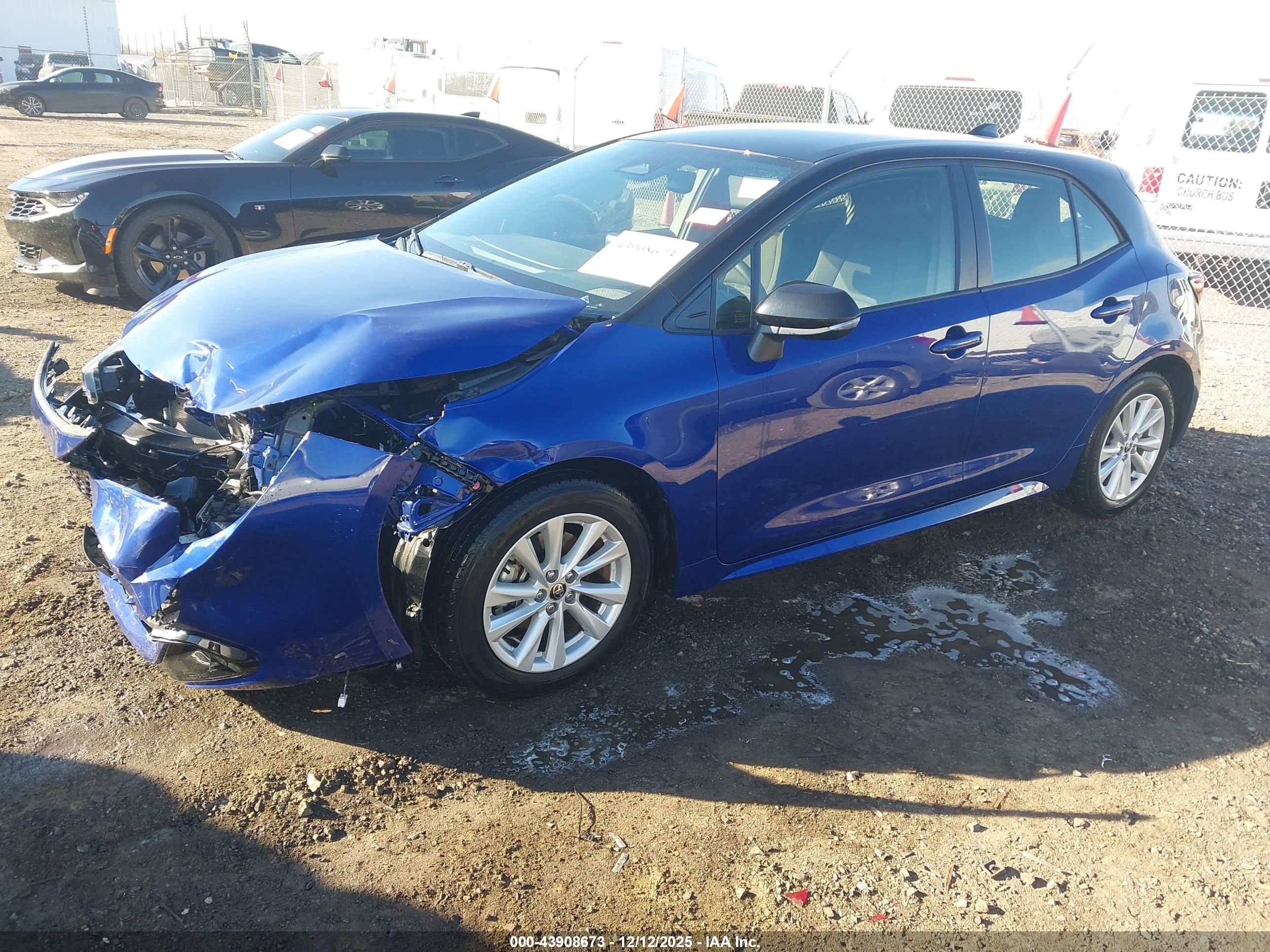 TOYOTA COROLLA image 2