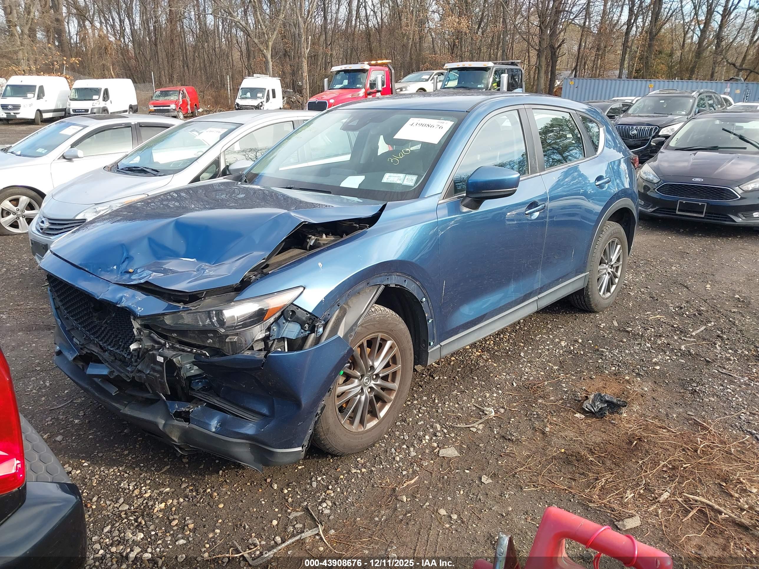 MAZDA CX-5 image 2