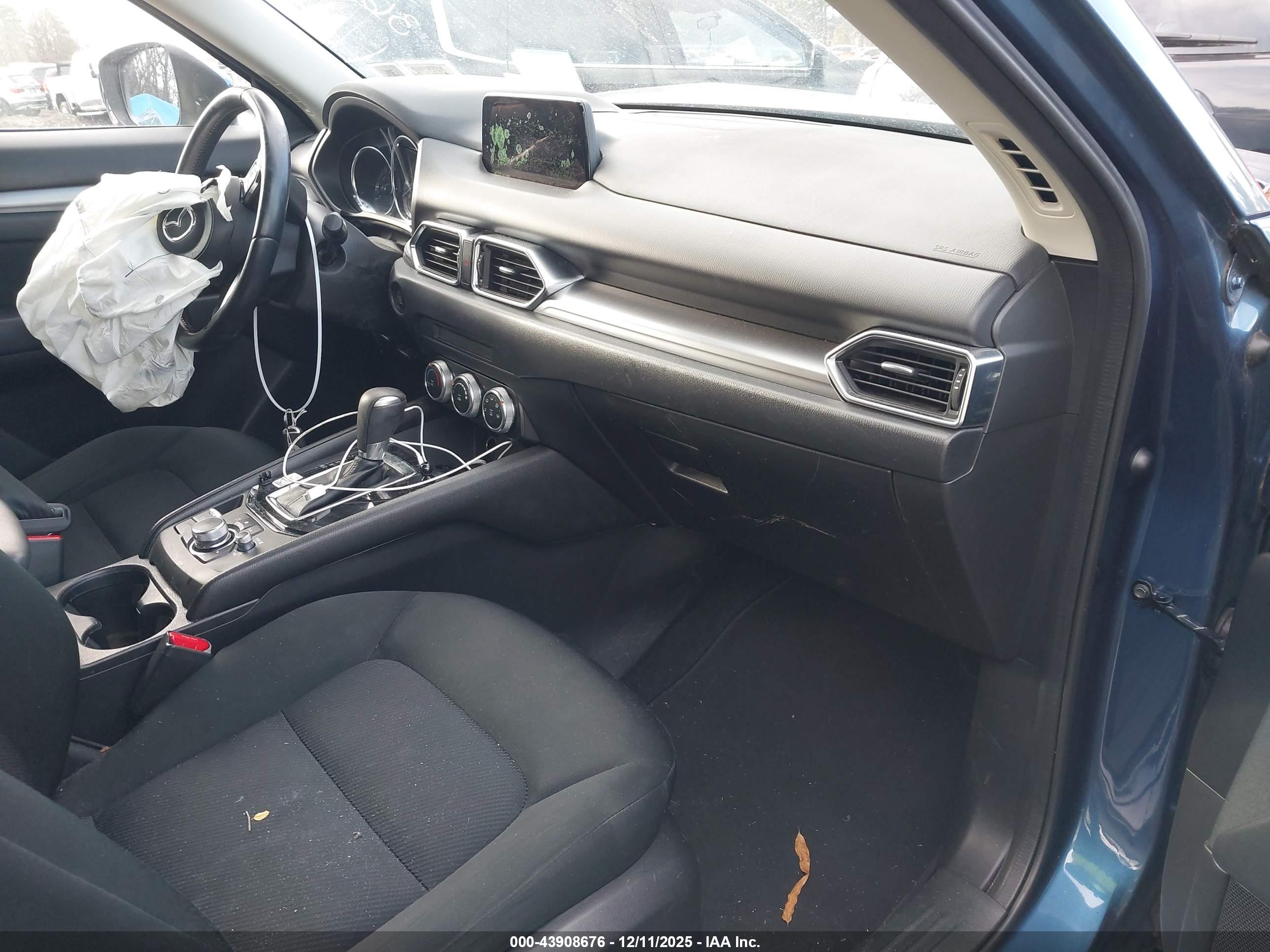 MAZDA CX-5 image 5