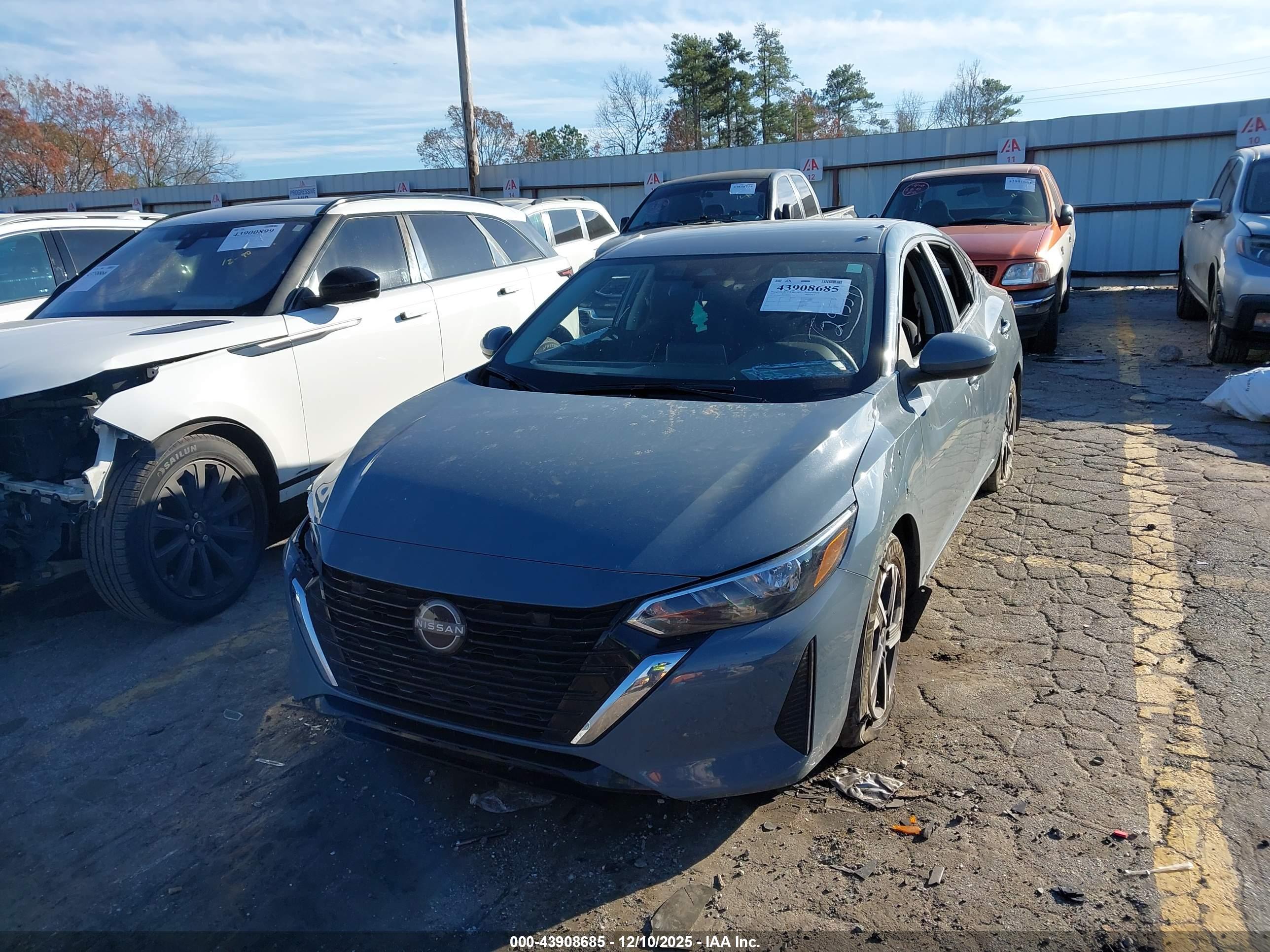NISSAN SENTRA image 2