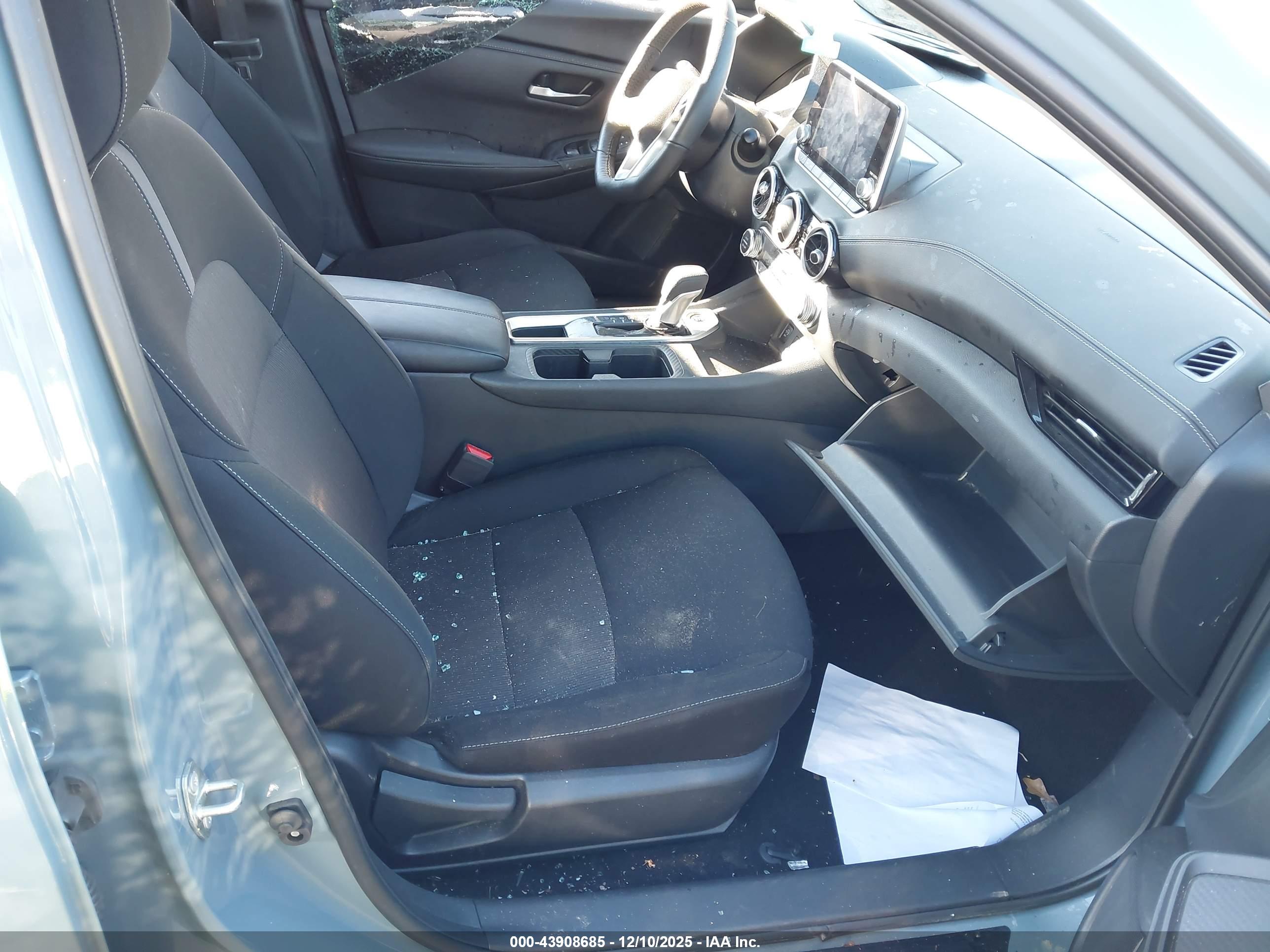 NISSAN SENTRA image 5