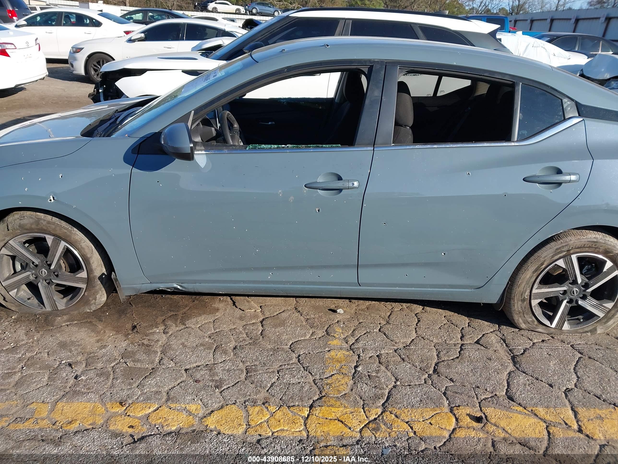 NISSAN SENTRA image 6