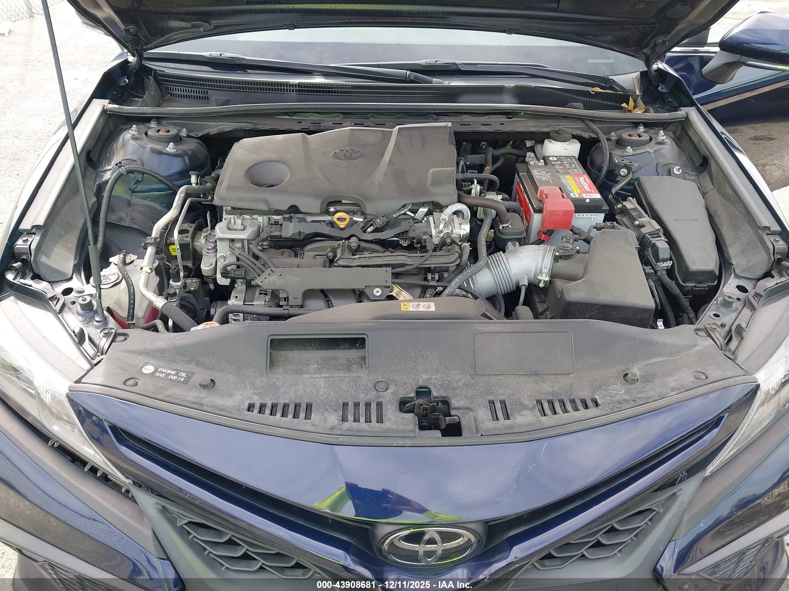 TOYOTA CAMRY image 10