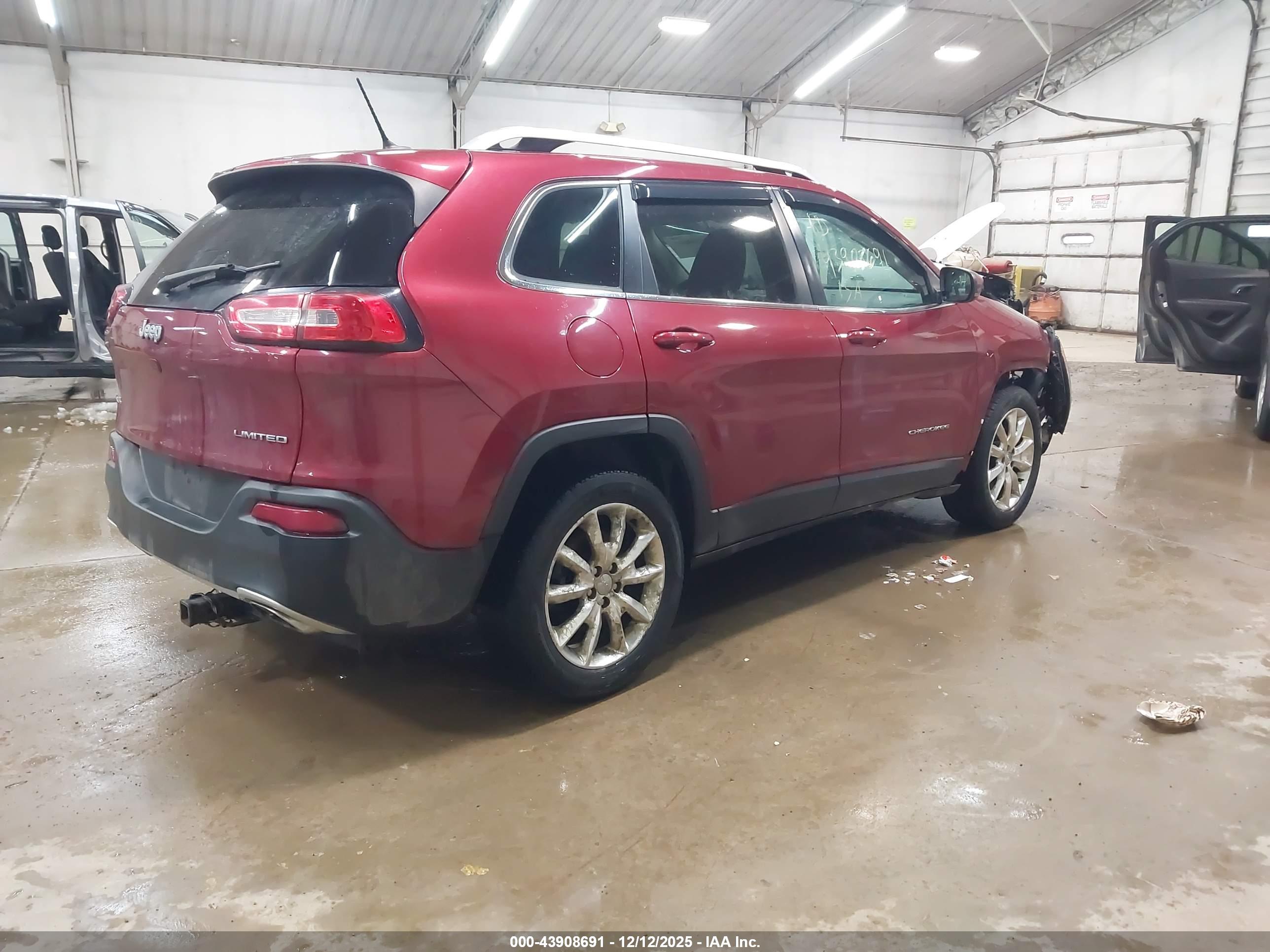 JEEP CHEROKEE image 4