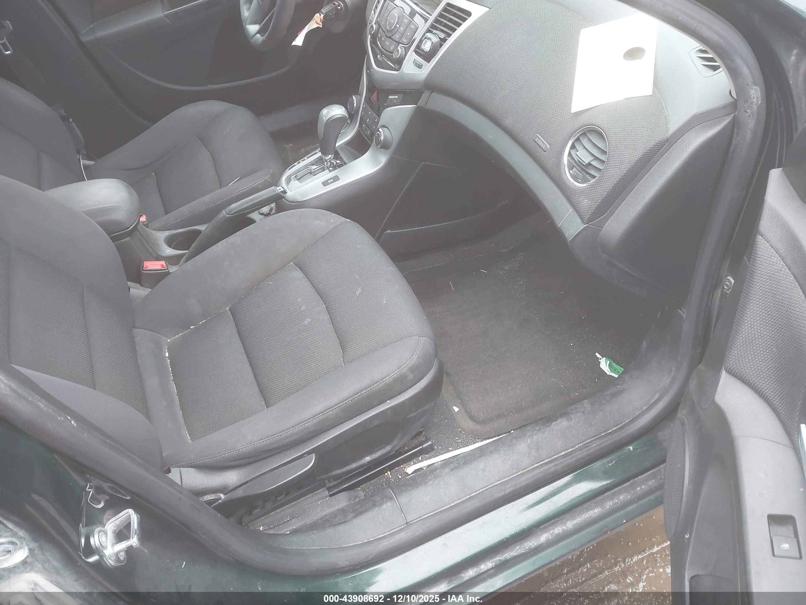 CHEVROLET CRUZE image 5