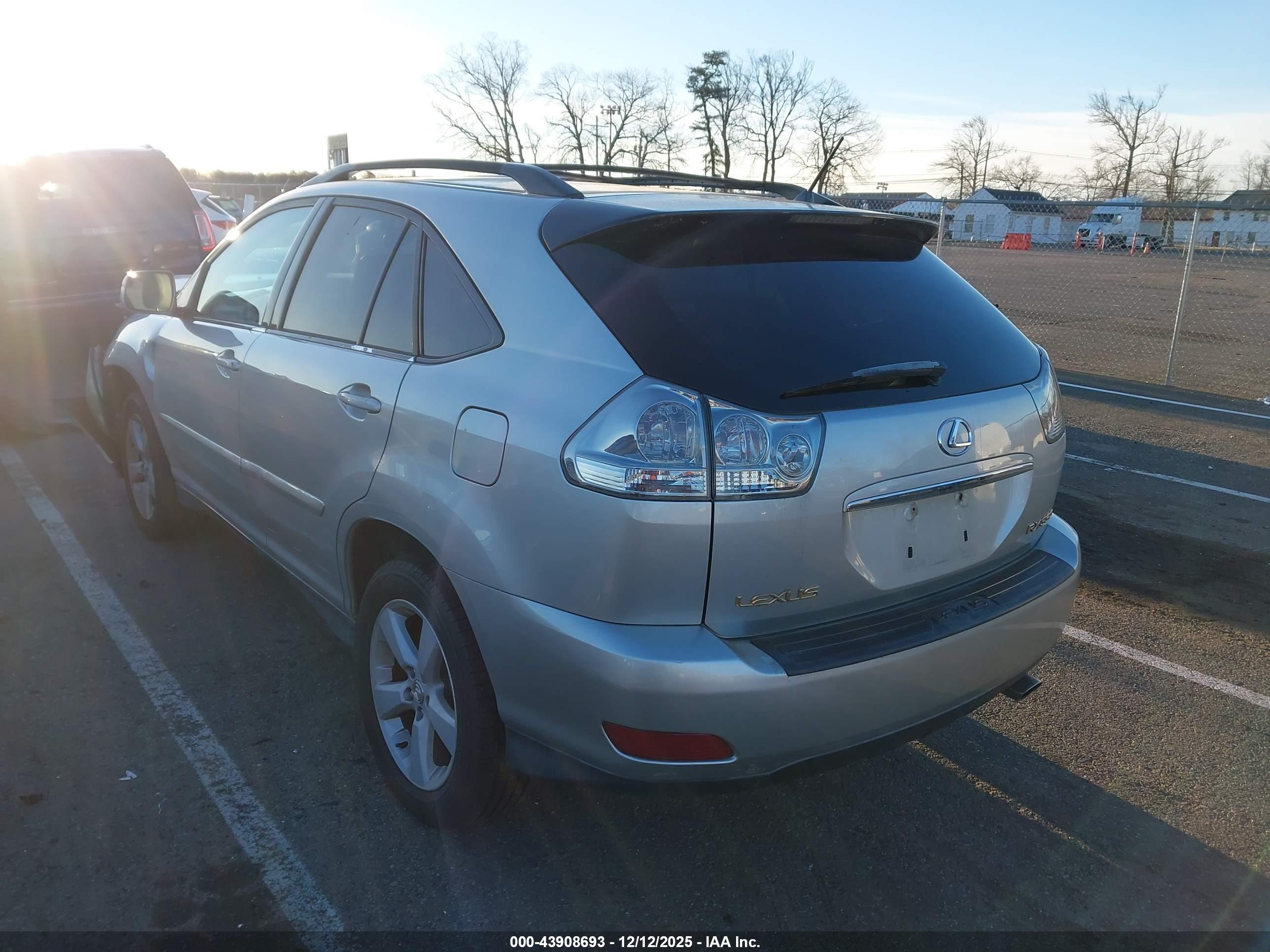 LEXUS RX image 3