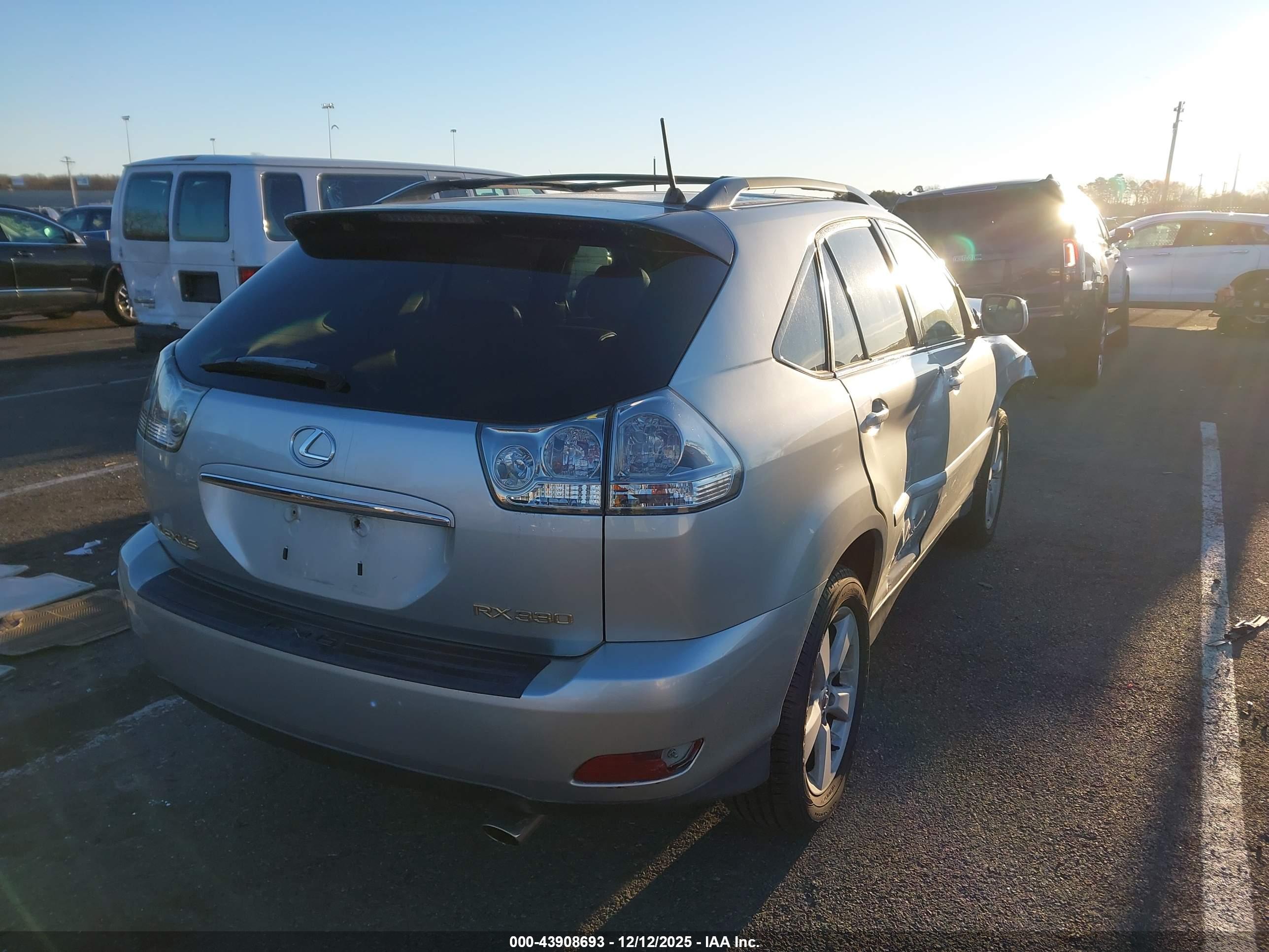 LEXUS RX image 4