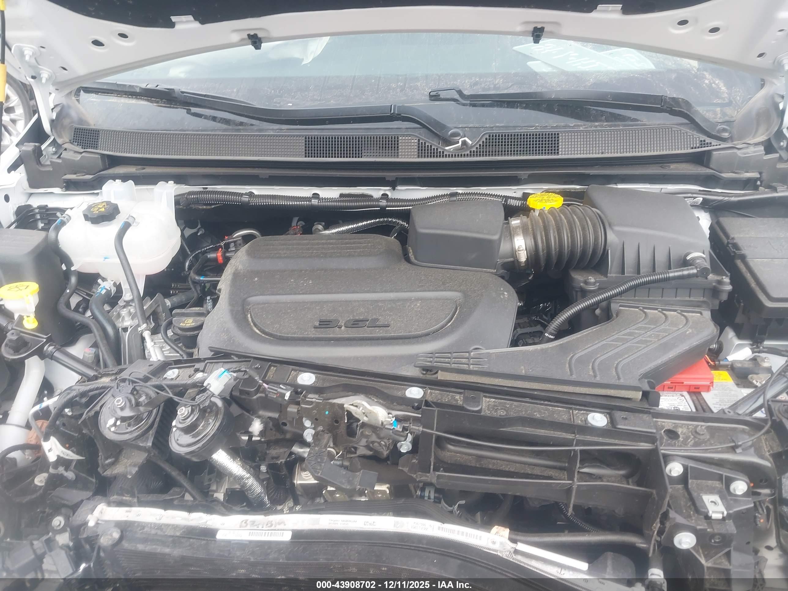 CHRYSLER PACIFICA image 10
