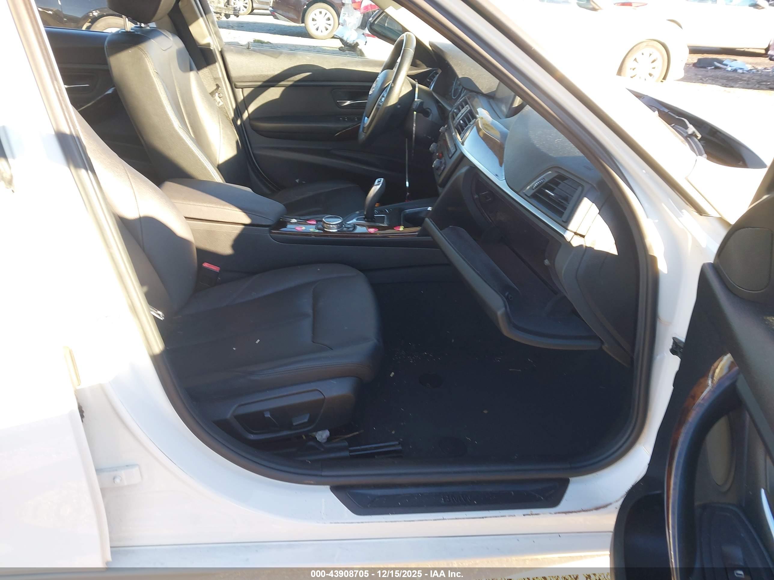 BMW 328I image 5