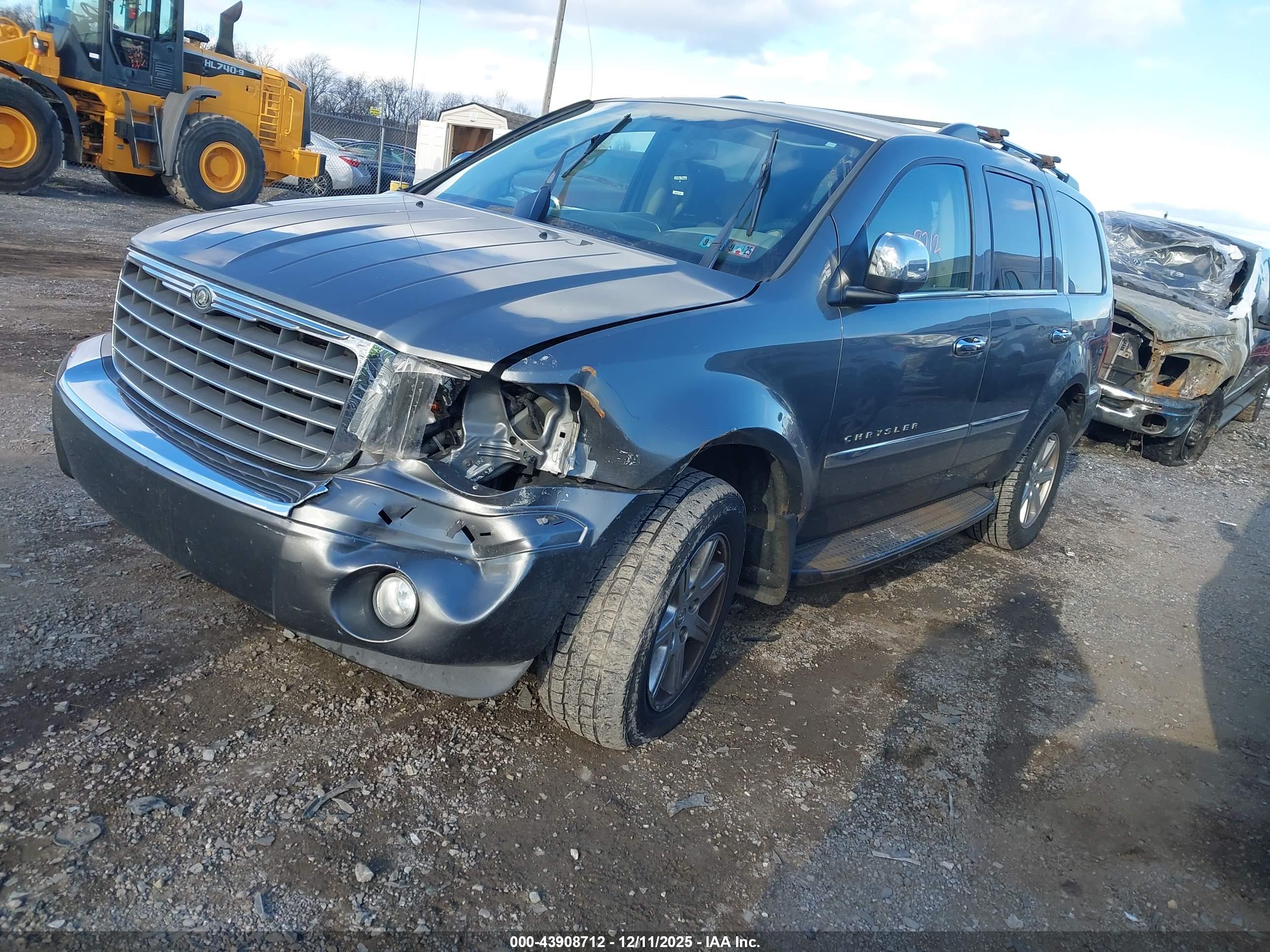 CHRYSLER ASPEN image 2