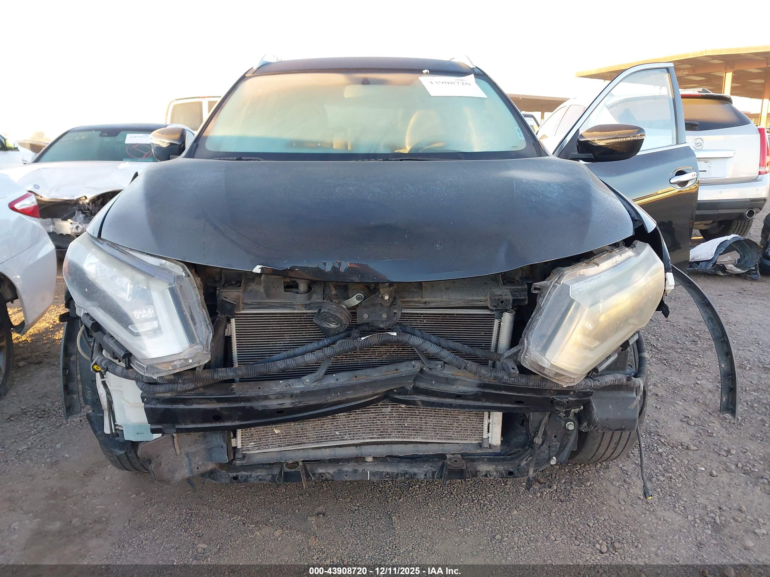 NISSAN ROGUE image 6
