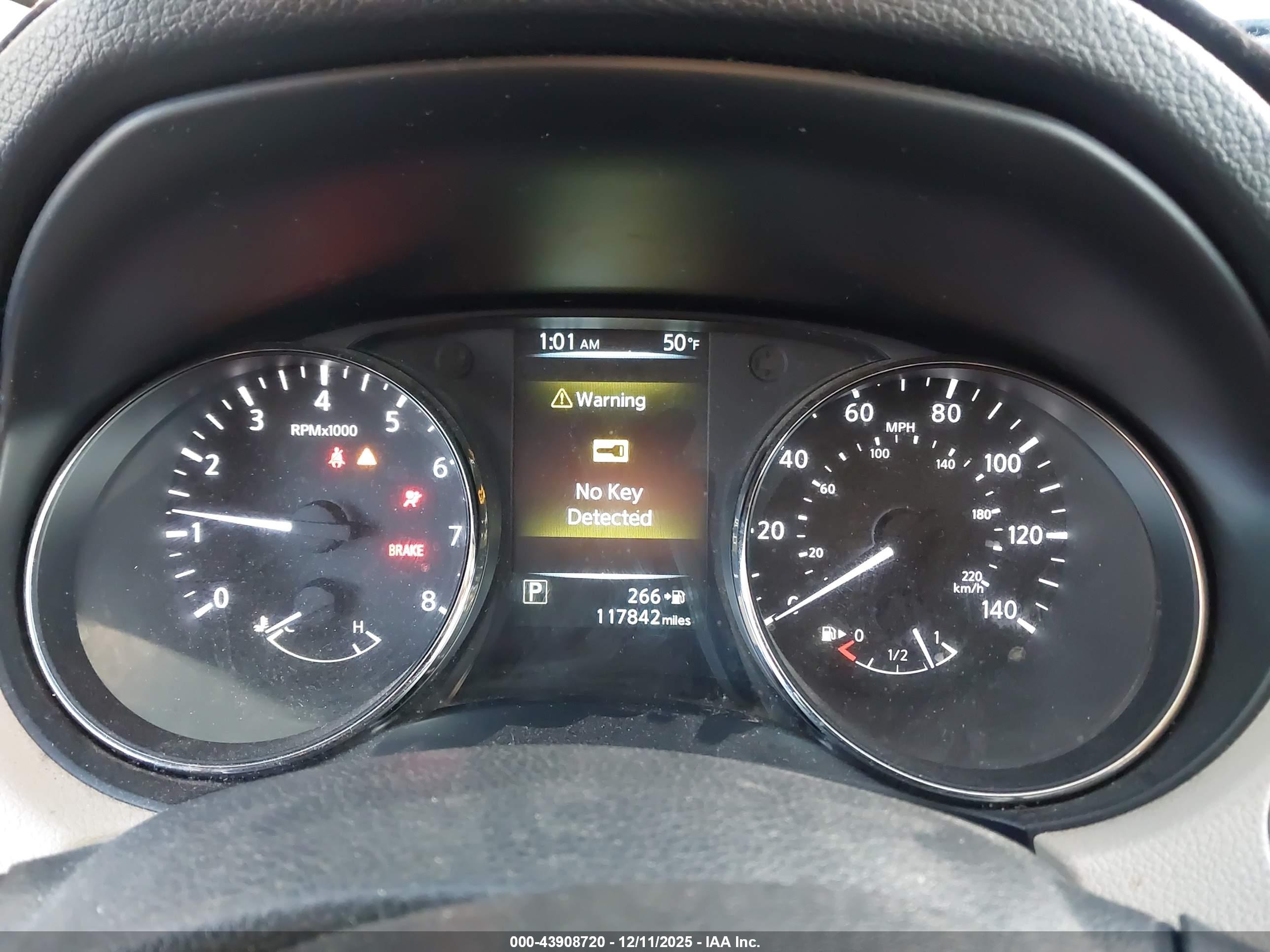 NISSAN ROGUE image 7