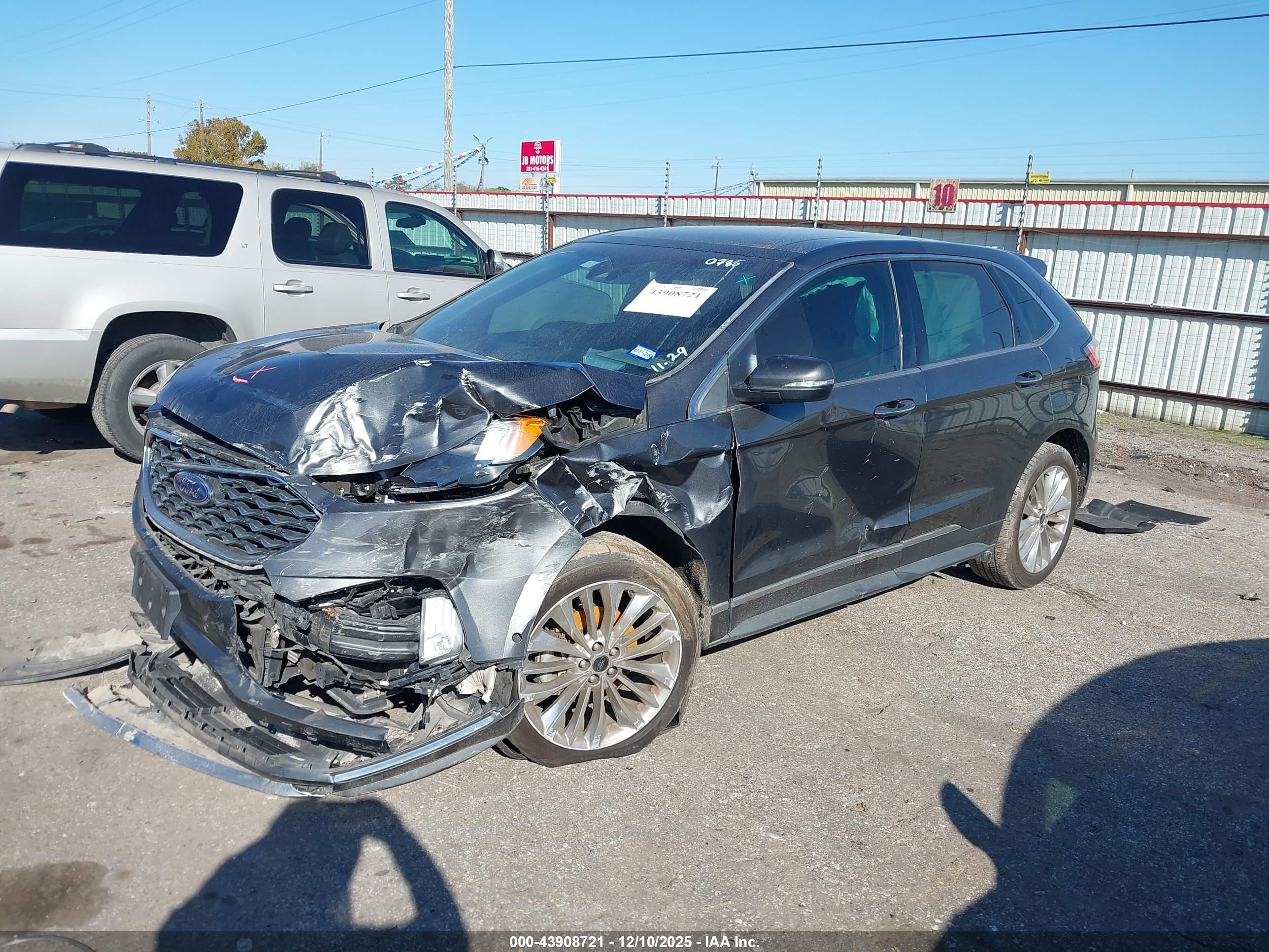 FORD EDGE image 2