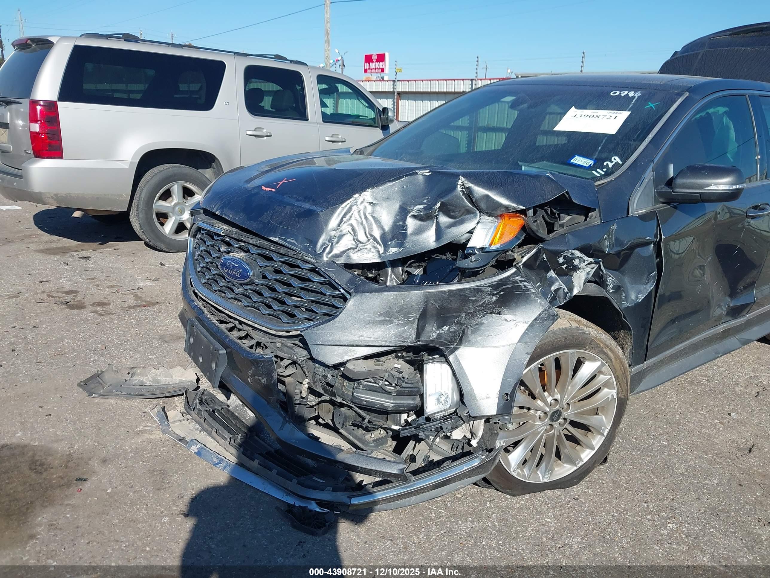 FORD EDGE image 6
