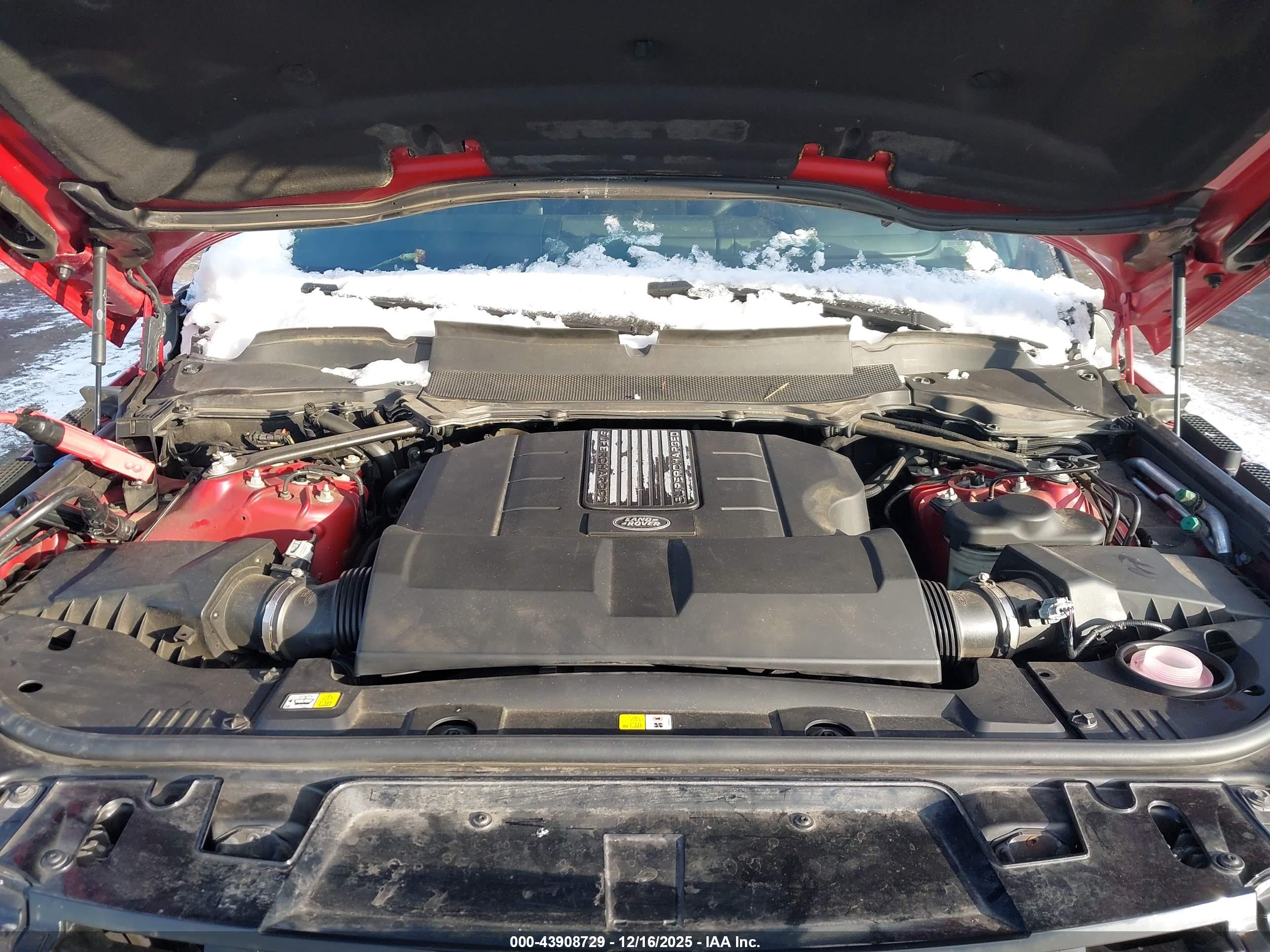 LAND ROVER image 10